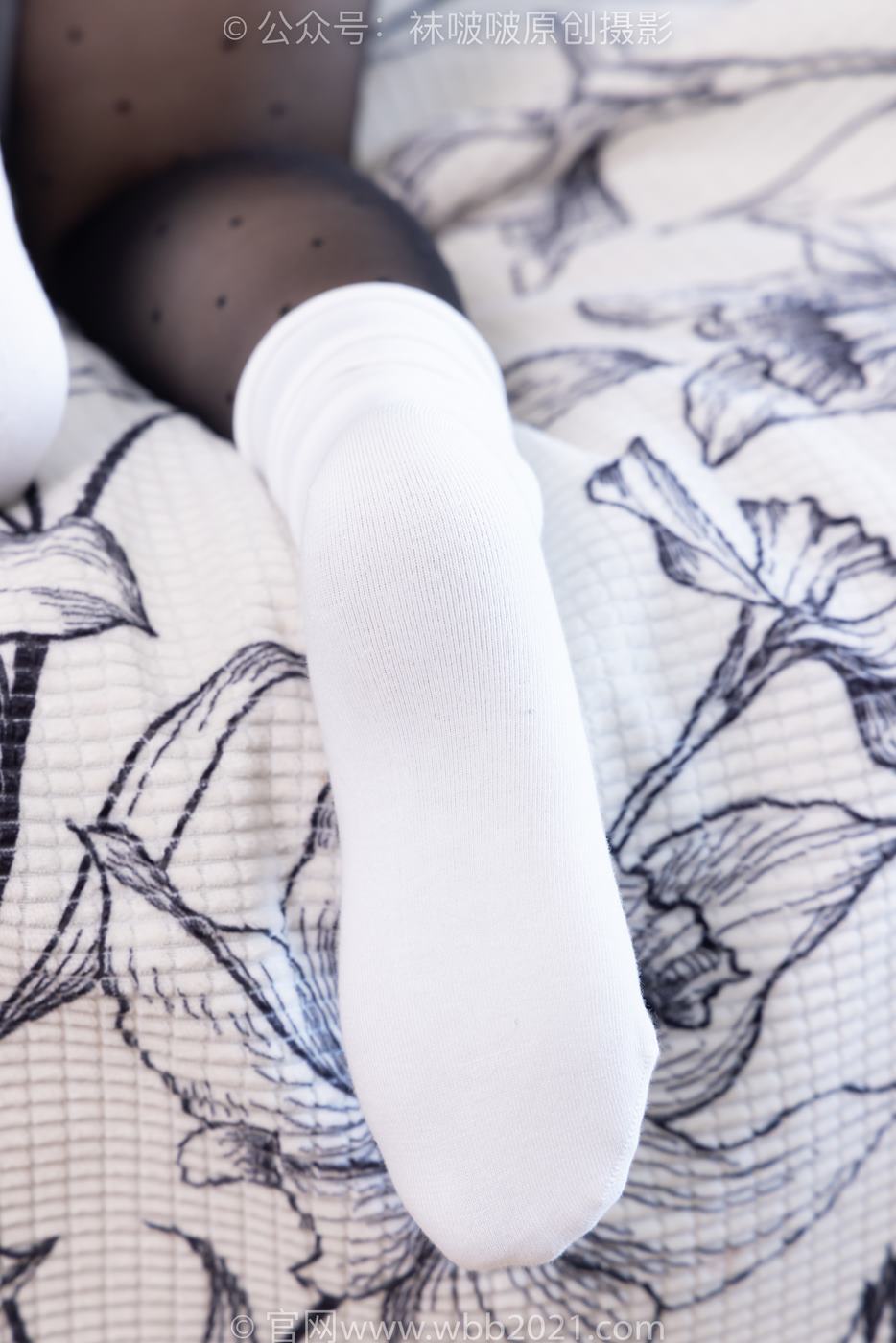 图片[69]-[BoBoSocks袜啵啵]NO.418 甜甜圈-板鞋、白棉袜、波点黑丝[145P] – 速更版-美库