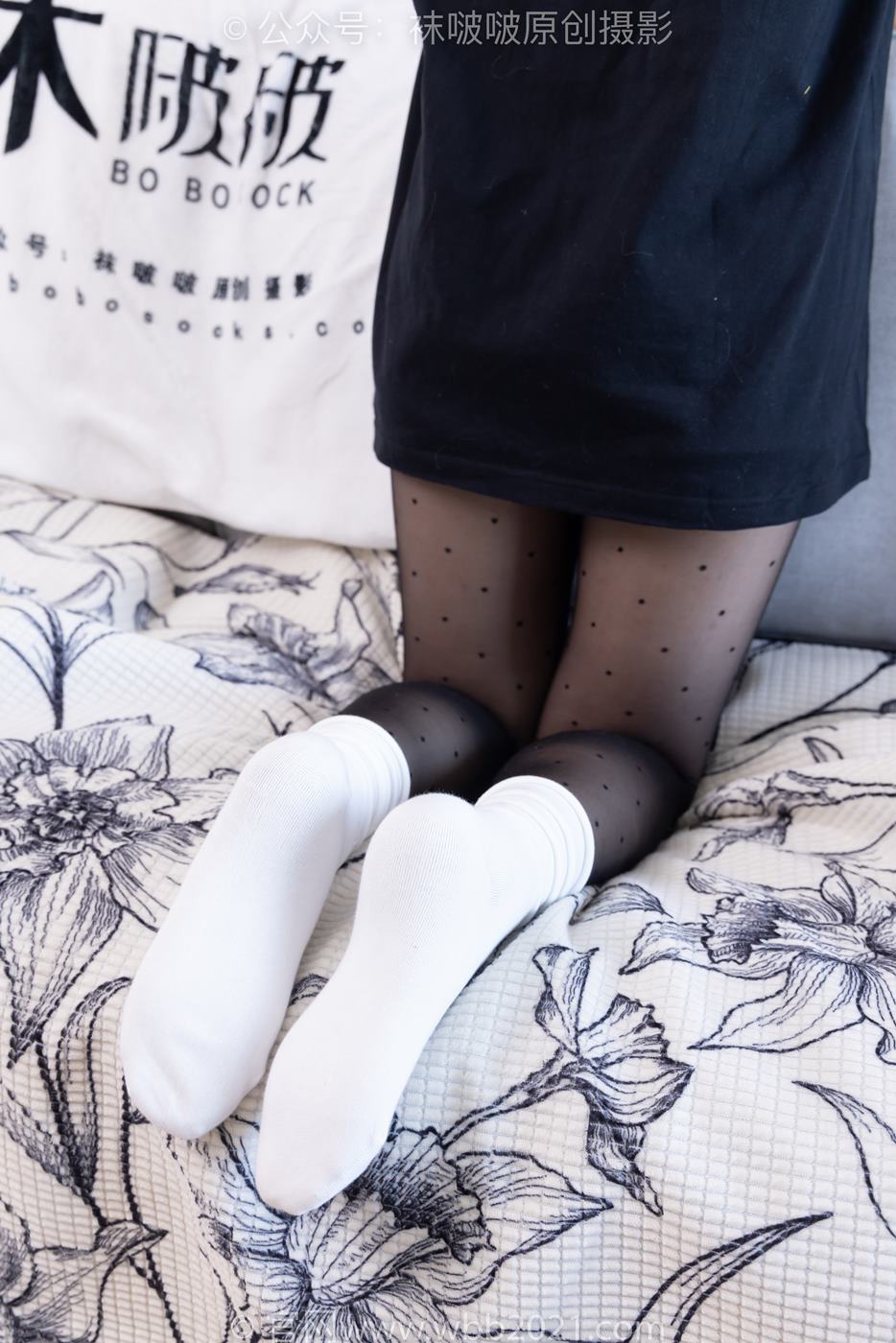图片[71]-[BoBoSocks袜啵啵]NO.418 甜甜圈-板鞋、白棉袜、波点黑丝[145P] – 速更版-美库