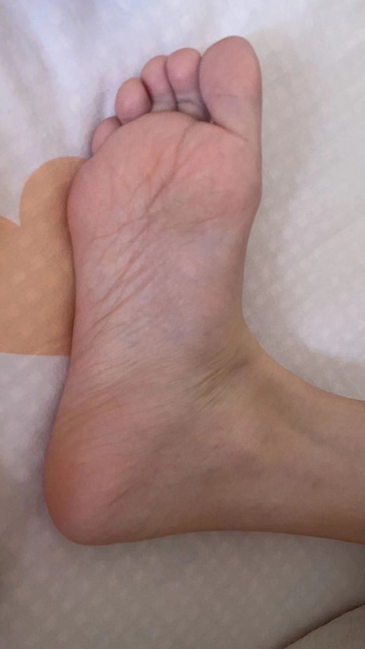 图片[12]-脚模面试脸足同框套路系列-013-15号-167 82 36素颜展示[32P] – 速更版-美库