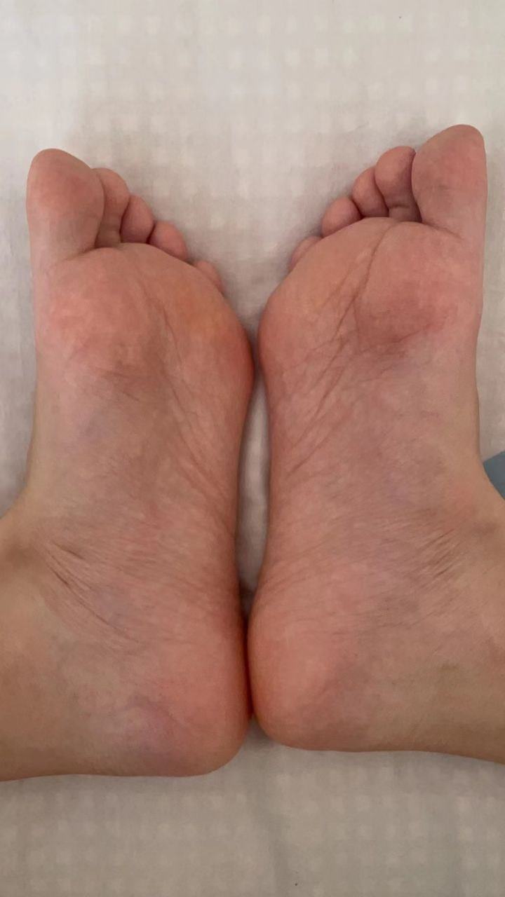 图片[14]-脚模面试脸足同框套路系列-013-15号-167 82 36素颜展示[32P] – 速更版-美库