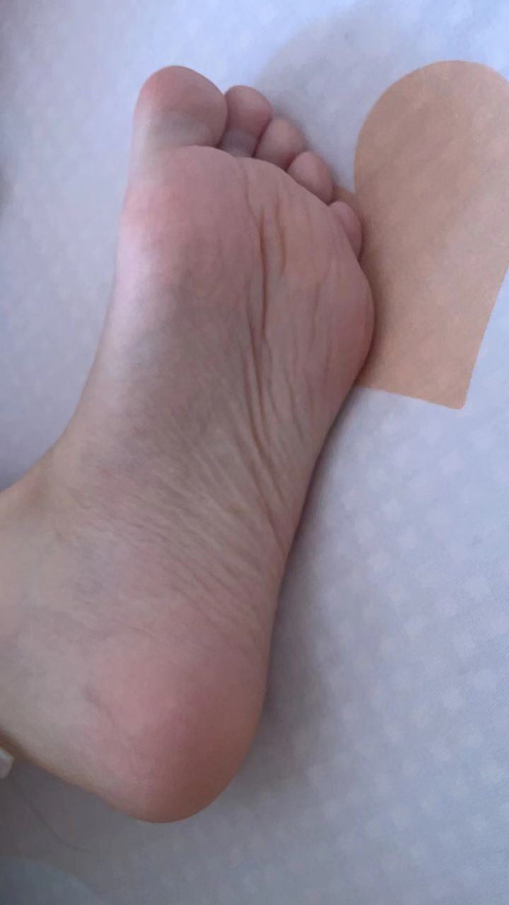 图片[15]-脚模面试脸足同框套路系列-013-15号-167 82 36素颜展示[32P] – 速更版-美库