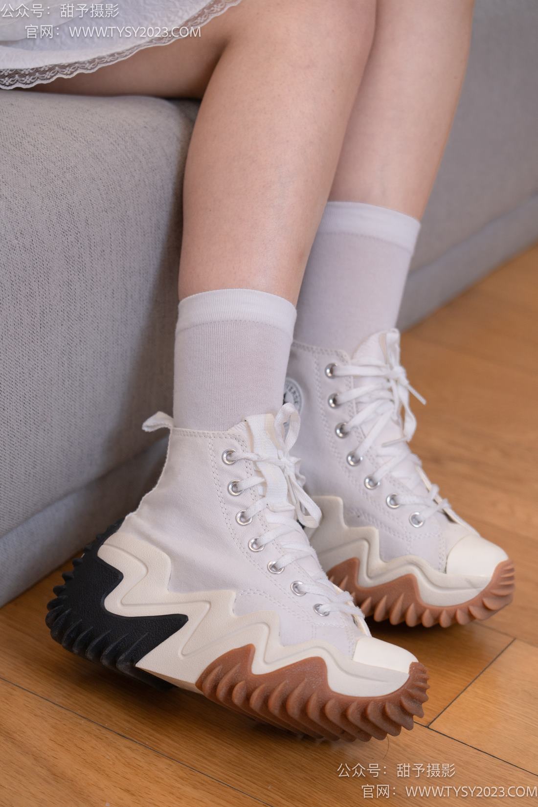 图片[13]-甜予摄影 NO.073 小语-运动鞋、白棉袜、裸足[131P] – 速更版-美库