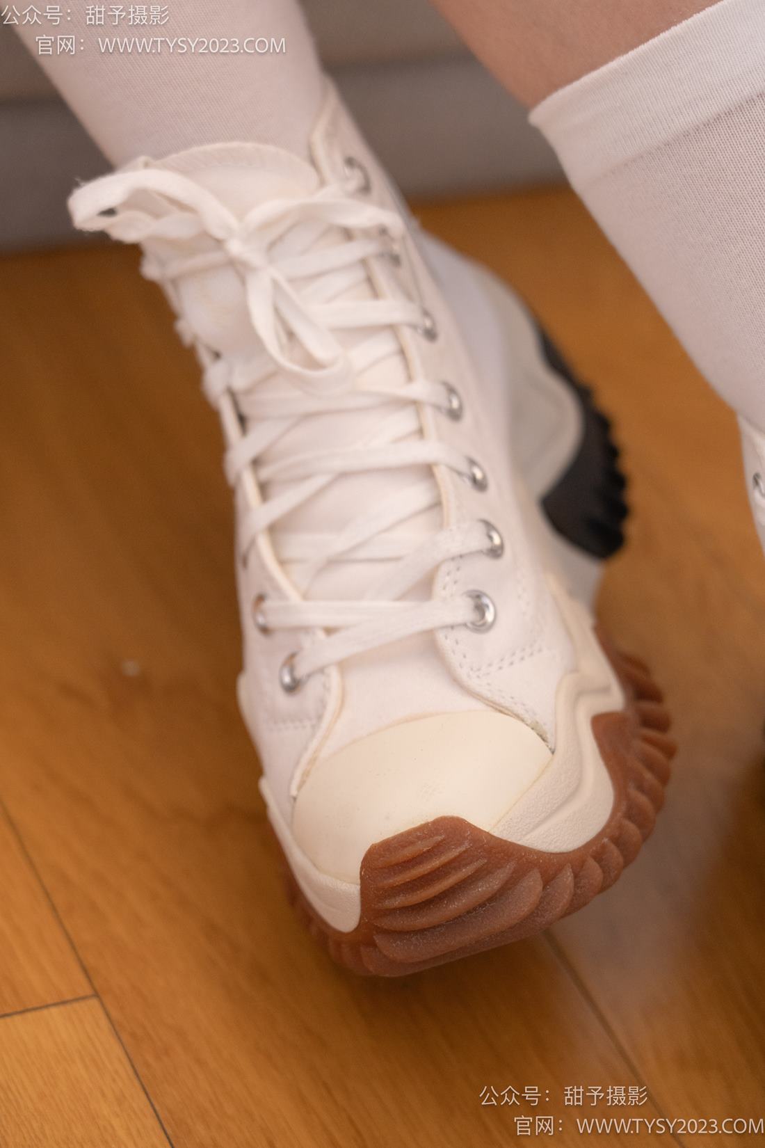 图片[16]-甜予摄影 NO.073 小语-运动鞋、白棉袜、裸足[131P] – 速更版-美库