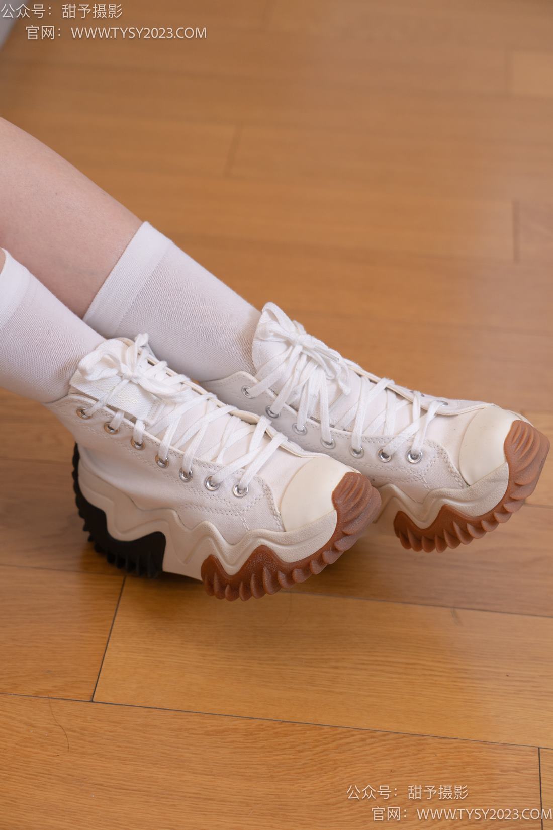 图片[21]-甜予摄影 NO.073 小语-运动鞋、白棉袜、裸足[131P] – 速更版-美库