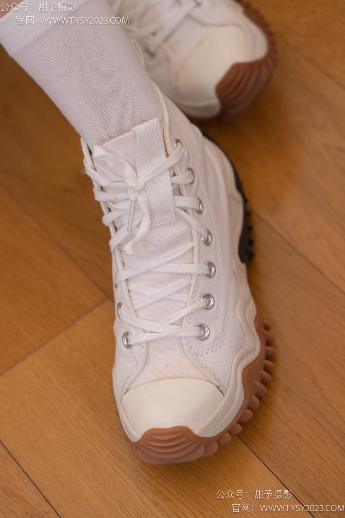 图片[25]-甜予摄影 NO.073 小语-运动鞋、白棉袜、裸足[131P] – 速更版-美库