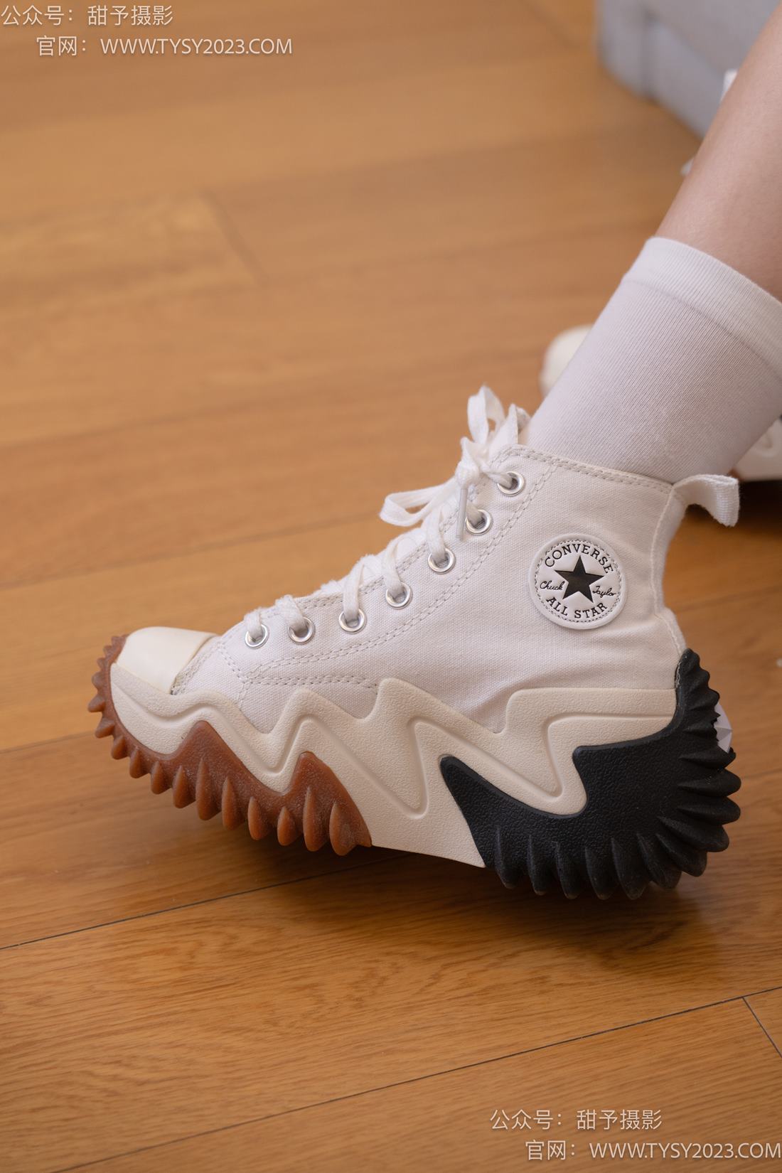 图片[26]-甜予摄影 NO.073 小语-运动鞋、白棉袜、裸足[131P] – 速更版-美库