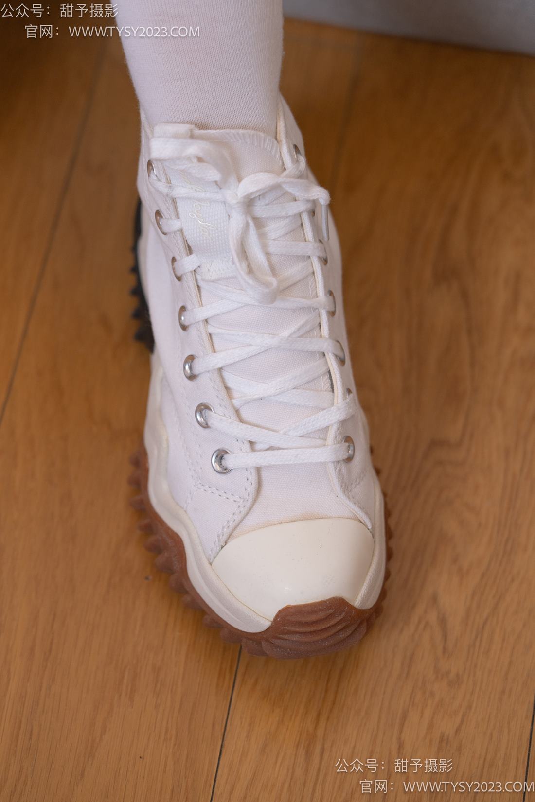 图片[30]-甜予摄影 NO.073 小语-运动鞋、白棉袜、裸足[131P] – 速更版-美库