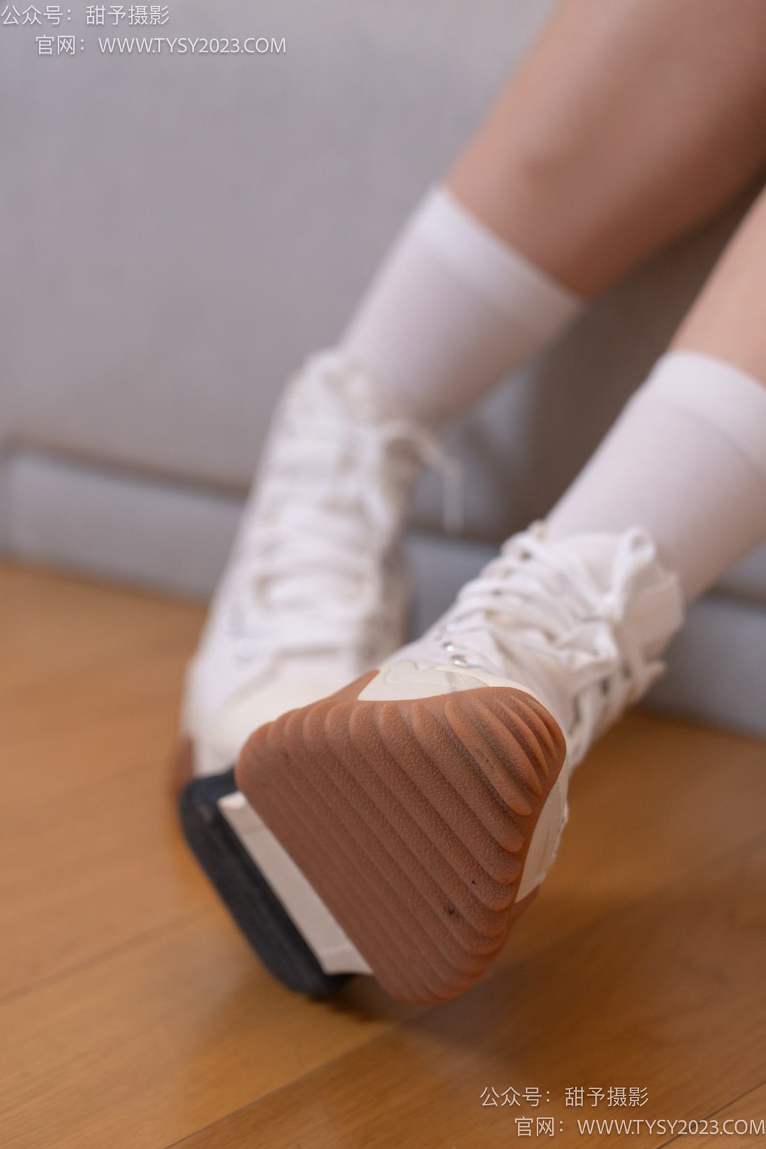 图片[32]-甜予摄影 NO.073 小语-运动鞋、白棉袜、裸足[131P] – 速更版-美库