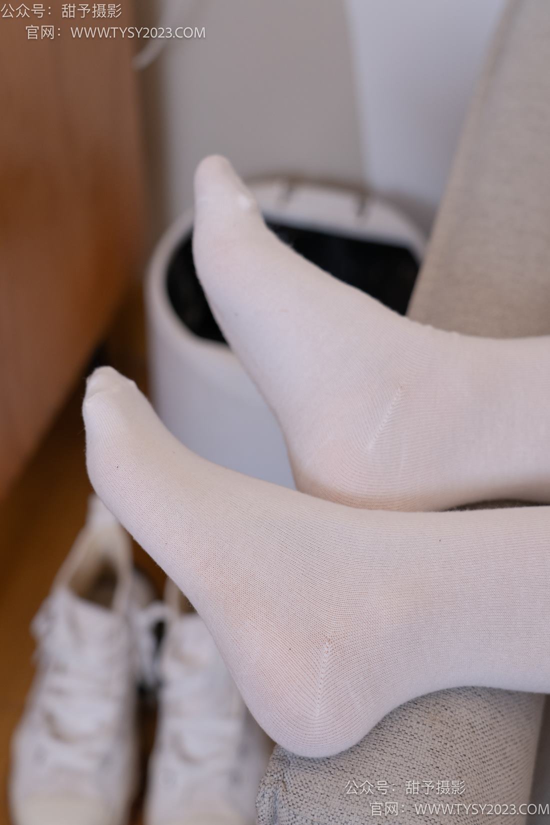 图片[69]-甜予摄影 NO.073 小语-运动鞋、白棉袜、裸足[131P] – 速更版-美库