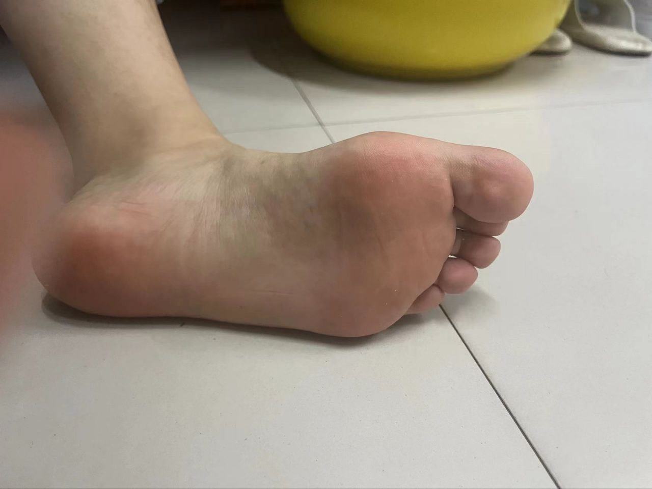 图片[19]-脚模面试脸足同框套路系列-014-16号-168 96 36口腔 舔脚[36P] – 速更版-美库