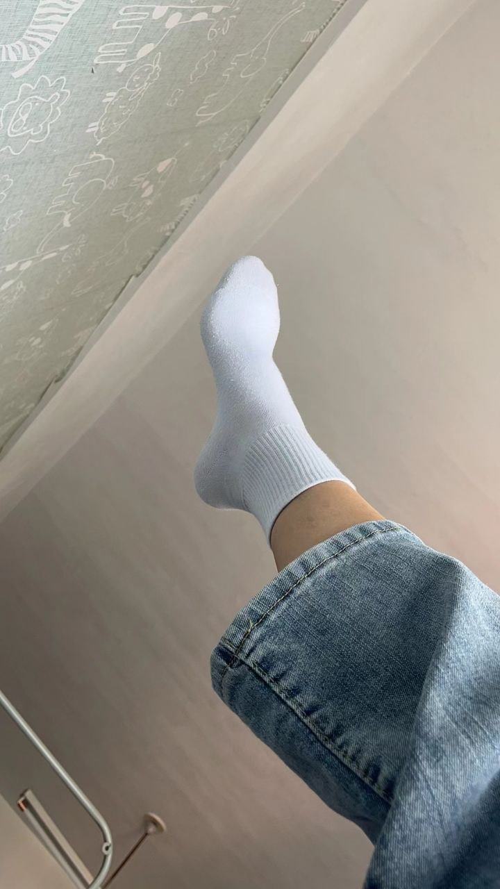 图片[20]-脚模面试脸足同框套路系列-014-16号-168 96 36口腔 舔脚[36P] – 速更版-美库