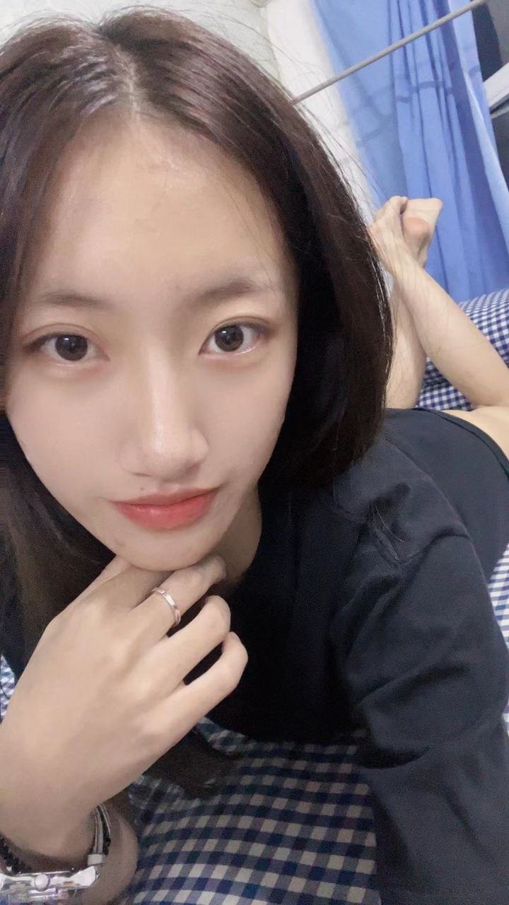 图片[26]-脚模面试脸足同框套路系列-014-16号-168 96 36口腔 舔脚[36P] – 速更版-美库