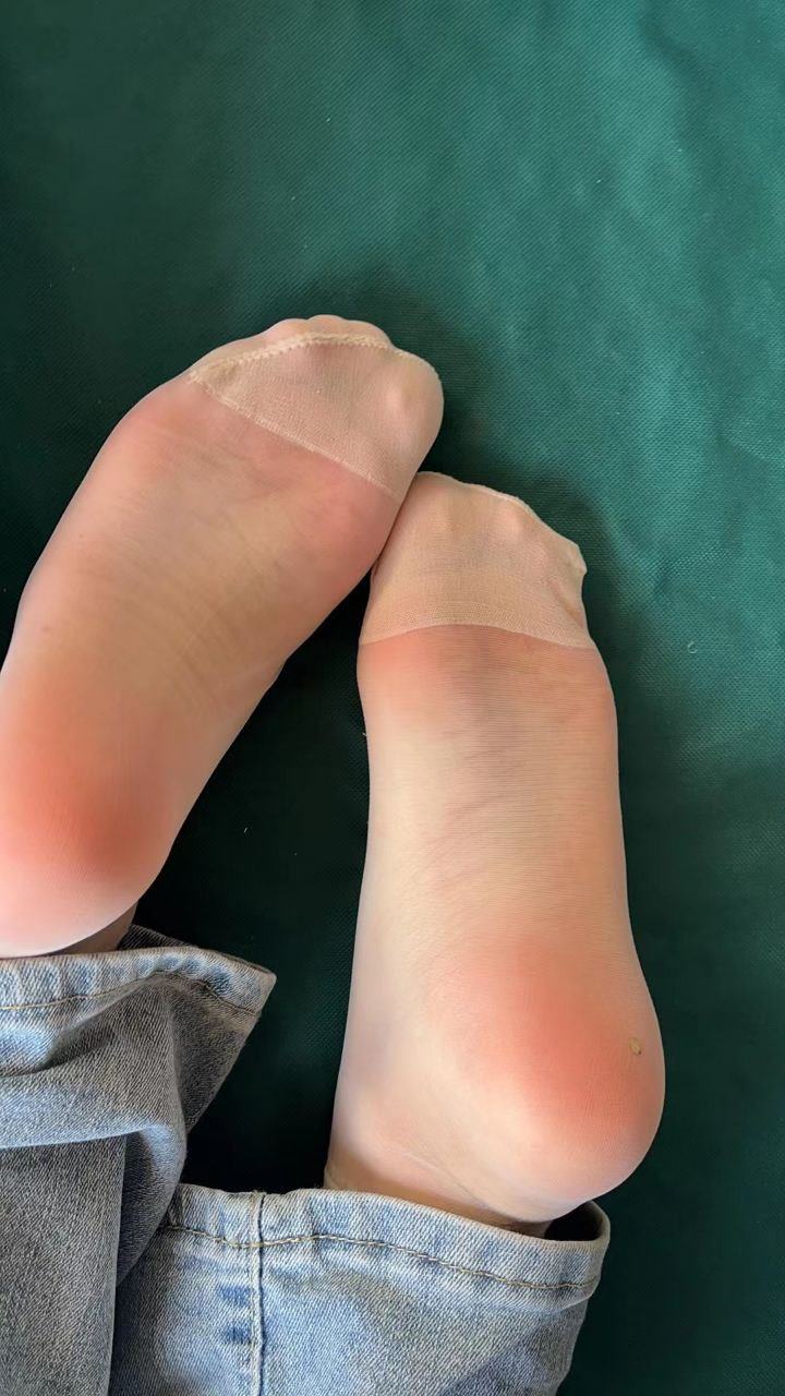 图片[37]-脚模面试脸足同框套路系列-014-16号-168 96 36口腔 舔脚[36P] – 速更版-美库