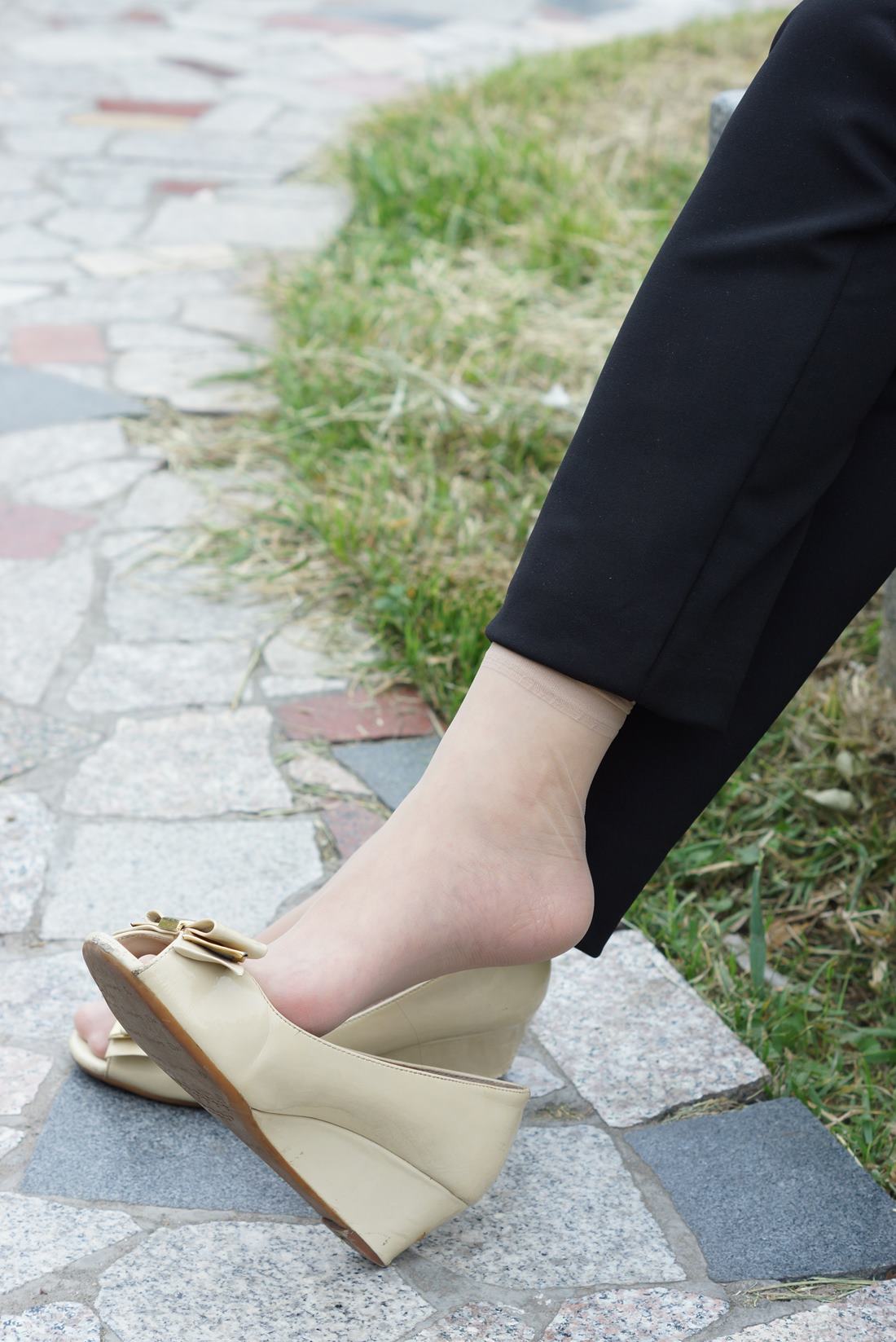 图片[14]-自由摄影 No.320 淡灰丝 小鱼嘴 美女 [61P] – 速更版-美库