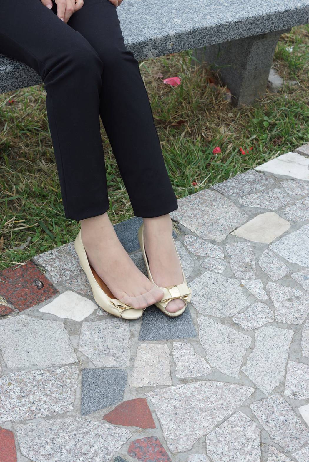 图片[15]-自由摄影 No.320 淡灰丝 小鱼嘴 美女 [61P] – 速更版-美库