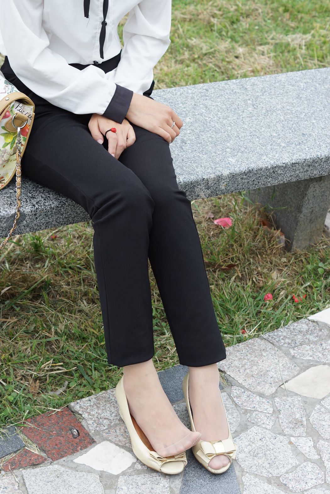 图片[17]-自由摄影 No.320 淡灰丝 小鱼嘴 美女 [61P] – 速更版-美库