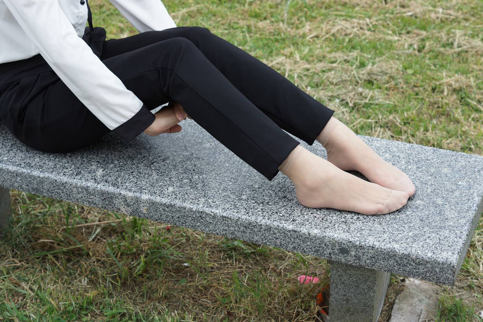 图片[24]-自由摄影 No.320 淡灰丝 小鱼嘴 美女 [61P] – 速更版-美库