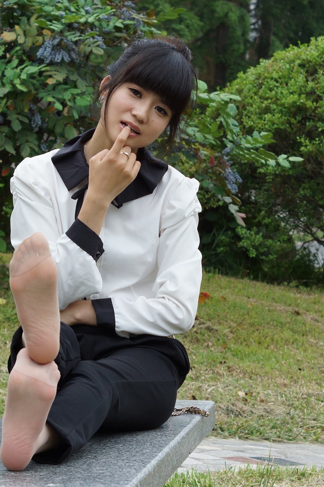 图片[32]-自由摄影 No.320 淡灰丝 小鱼嘴 美女 [61P] – 速更版-美库