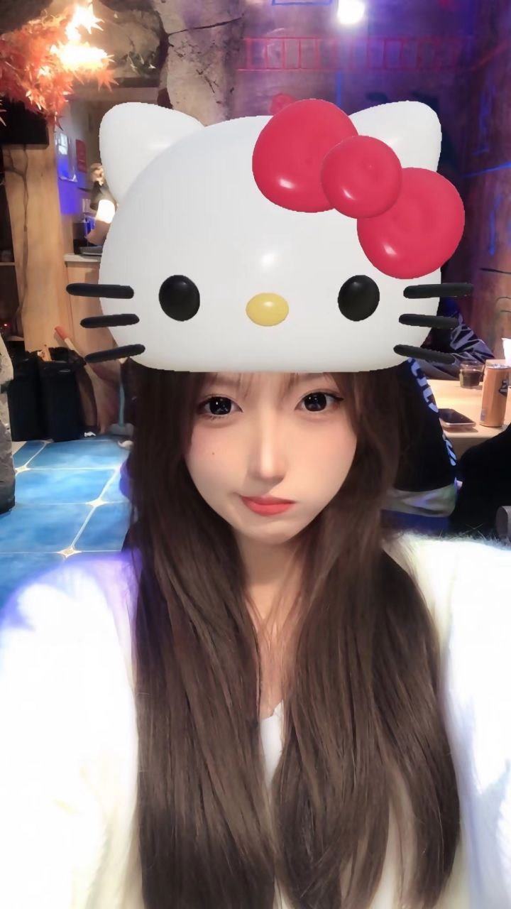 图片[10]-脚模面试脸足同框套路系列-020-22号-面试 艺术生妹妹生活照[19P] – 速更版-美库