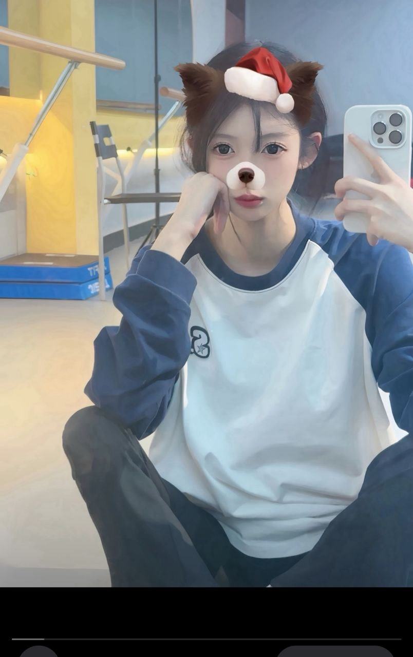 图片[18]-脚模面试脸足同框套路系列-020-22号-面试 艺术生妹妹生活照[19P] – 速更版-美库