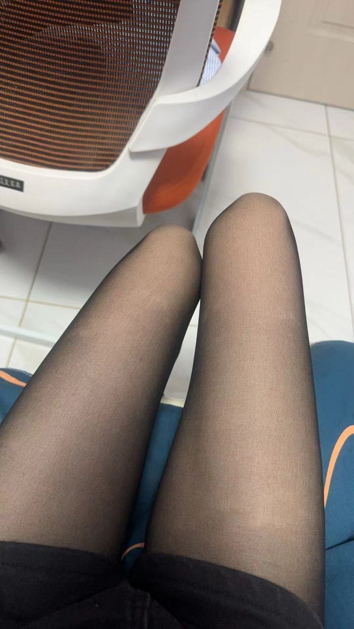 图片[14]-脚模面试脸足同框套路系列-024-26号-酒店前台小妹[14P] – 速更版-美库