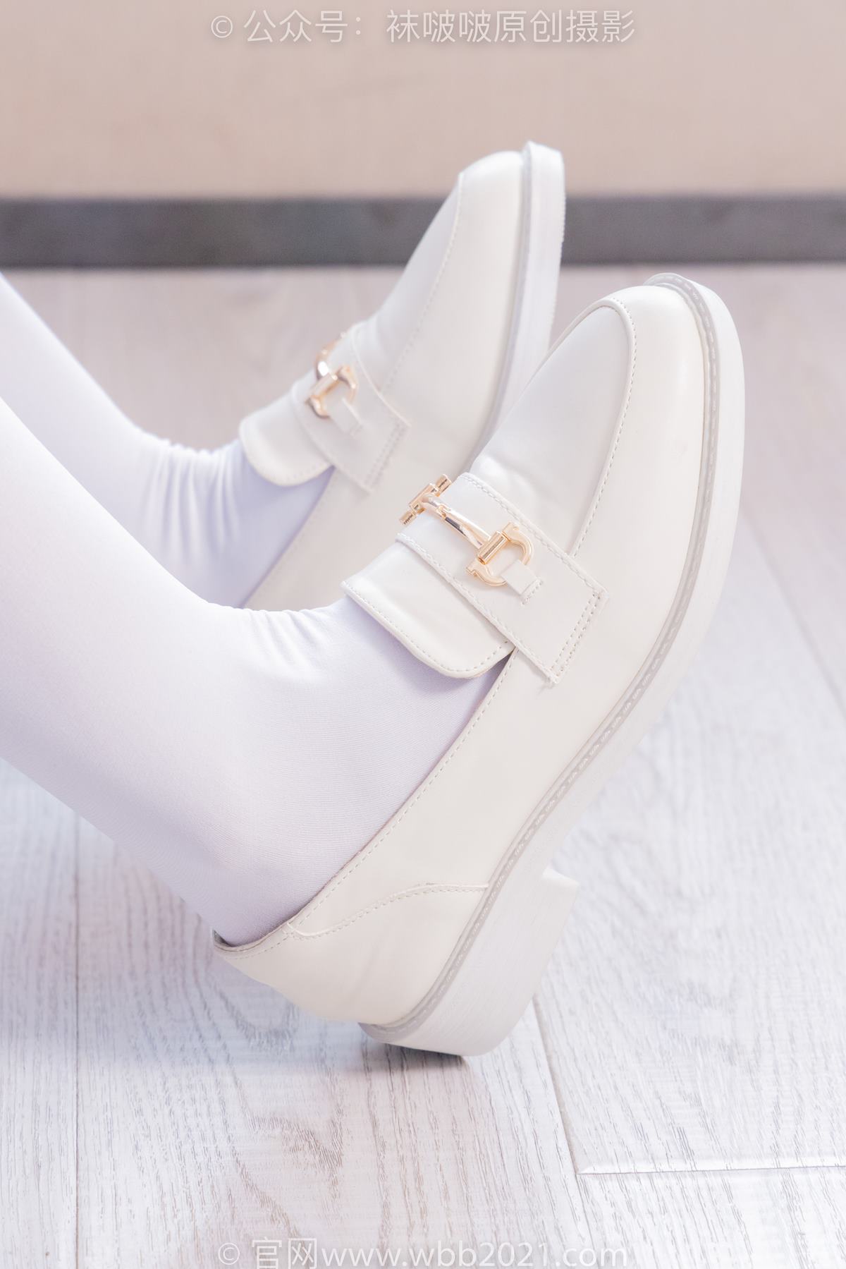 图片[41]-[BoBoSocks袜啵啵]NO.421 奶油-皮鞋、厚白丝、瑜伽动作时老头乐挠脚剧情[140P] – 速更版-美库