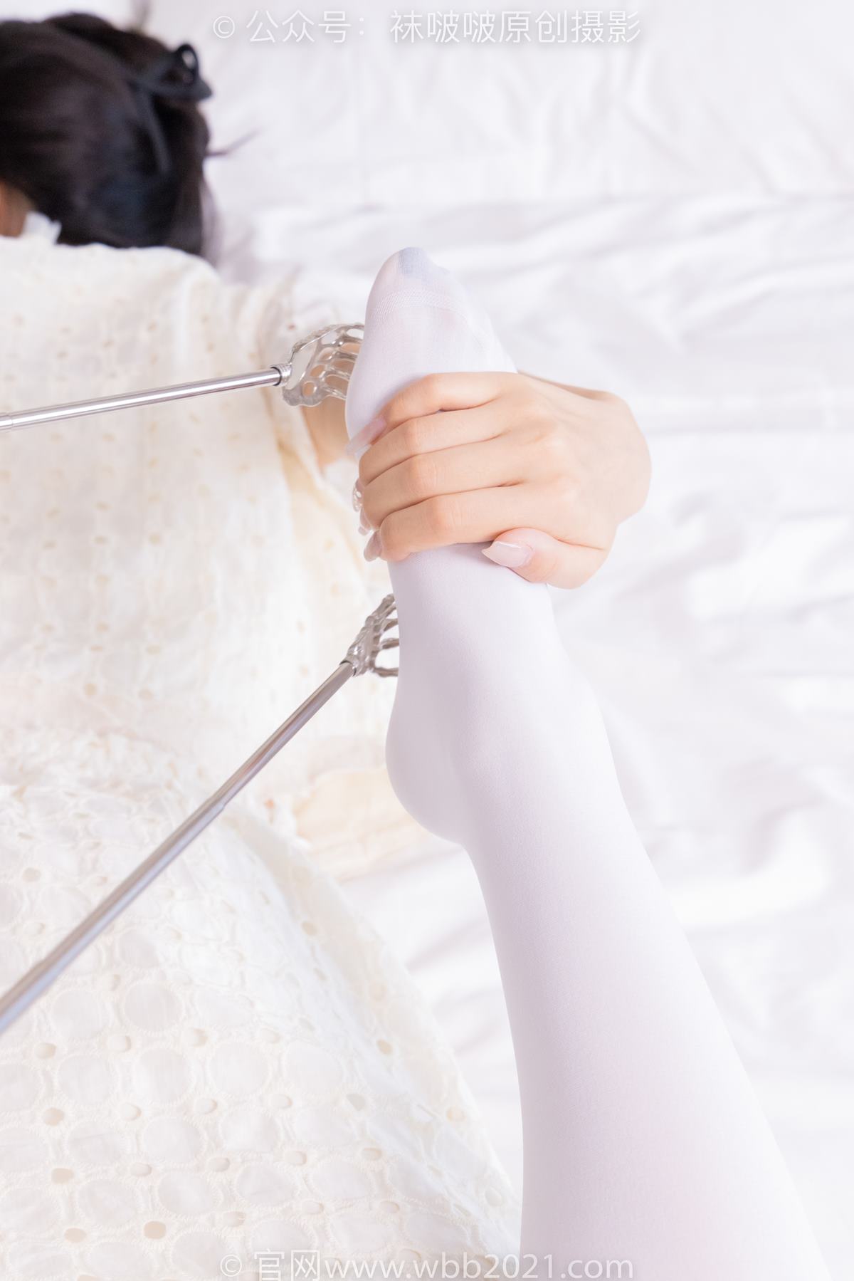 图片[78]-[BoBoSocks袜啵啵]NO.421 奶油-皮鞋、厚白丝、瑜伽动作时老头乐挠脚剧情[140P] – 速更版-美库