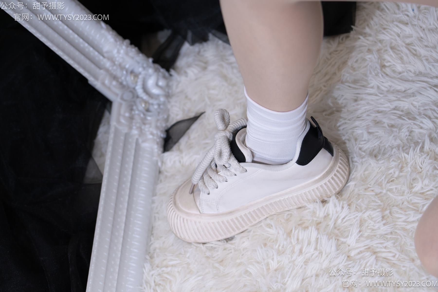 图片[27]-甜予摄影 NO.076 小狸-帆布鞋、白棉袜、肉丝（脚尖加固款）[126P] – 速更版-美库
