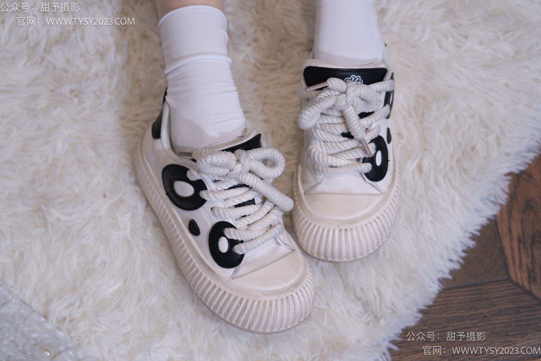 图片[37]-甜予摄影 NO.076 小狸-帆布鞋、白棉袜、肉丝（脚尖加固款）[126P] – 速更版-美库