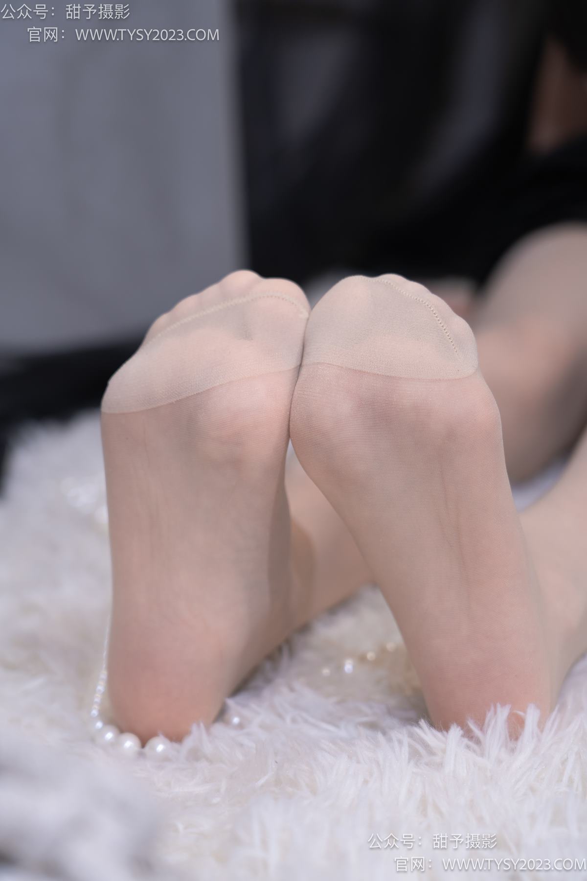 图片[105]-甜予摄影 NO.076 小狸-帆布鞋、白棉袜、肉丝（脚尖加固款）[126P] – 速更版-美库