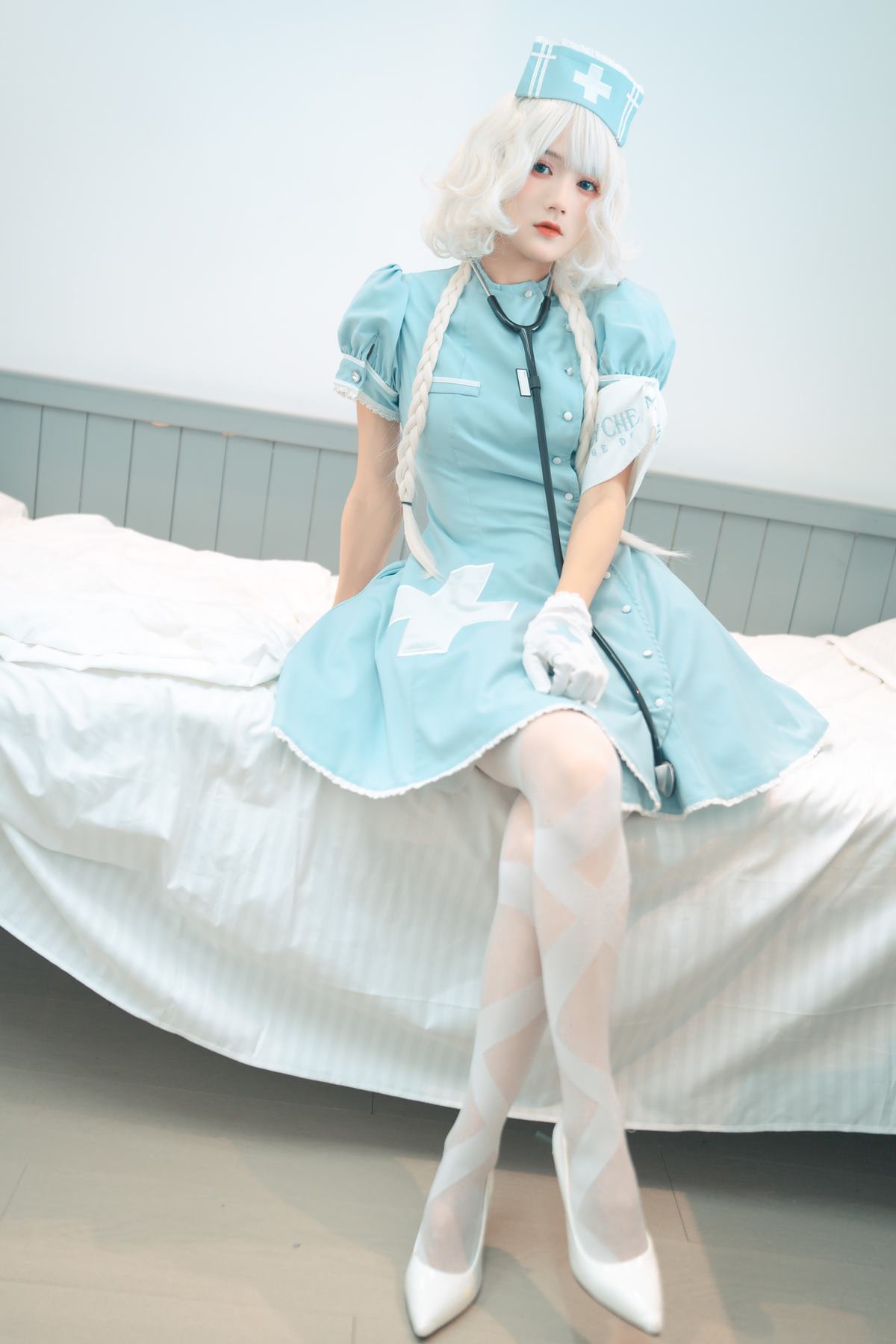 图片[19]-人气Coser@兔子Zzz不吃胡萝卜 甜蜜疗愈 [31P] – 速更版-美库