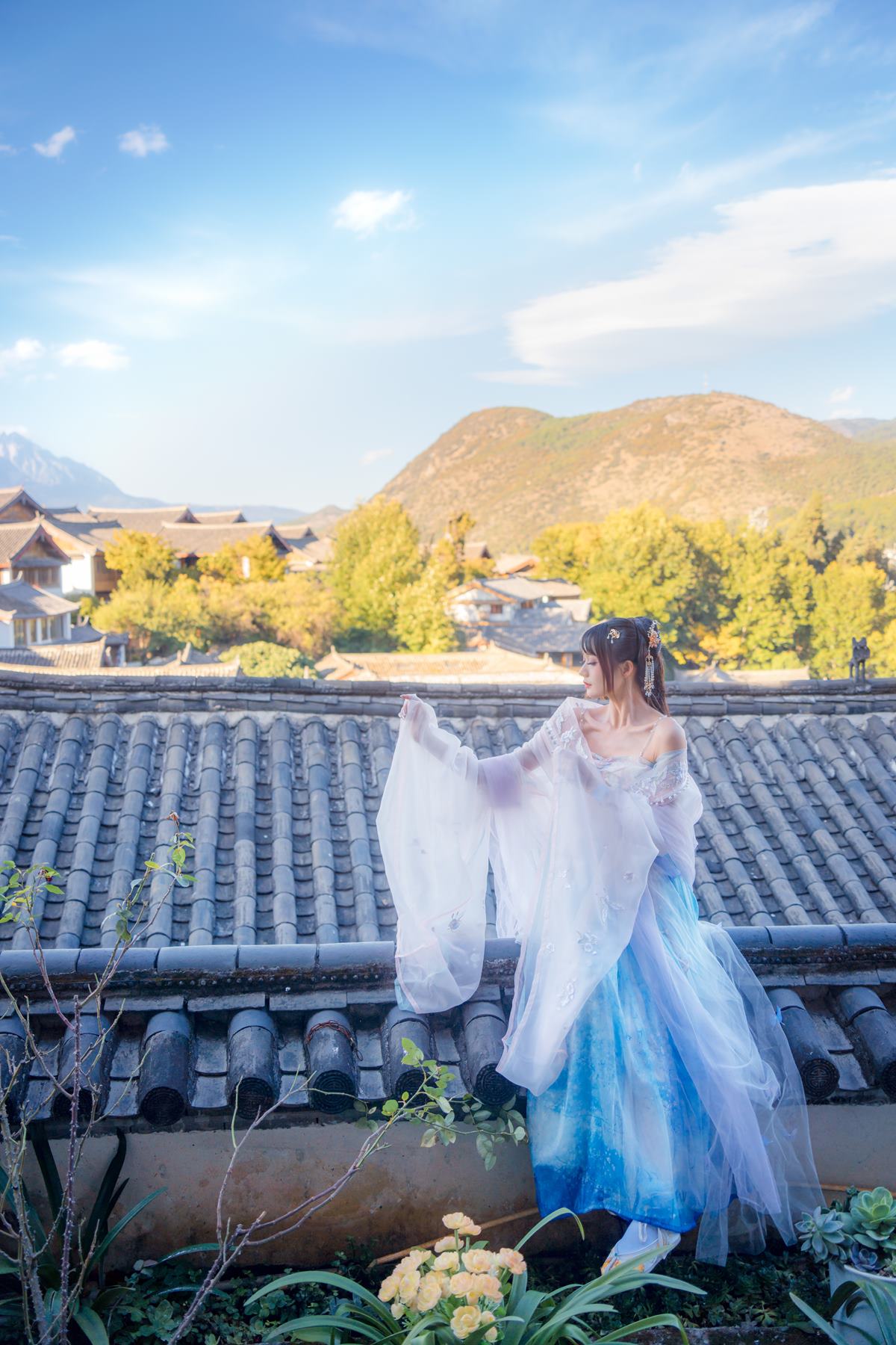 图片[21]-人气Coser@兔子Zzz不吃胡萝卜 丽江屋顶 [22P] – 速更版-美库