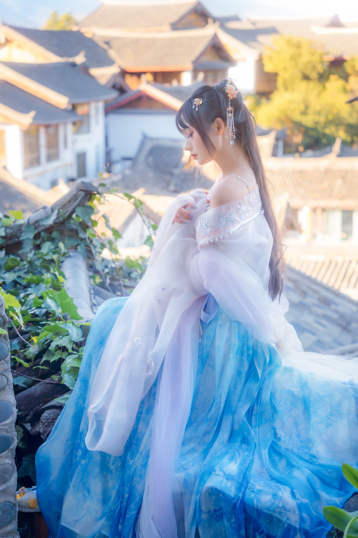 图片[22]-人气Coser@兔子Zzz不吃胡萝卜 丽江屋顶 [22P] – 速更版-美库