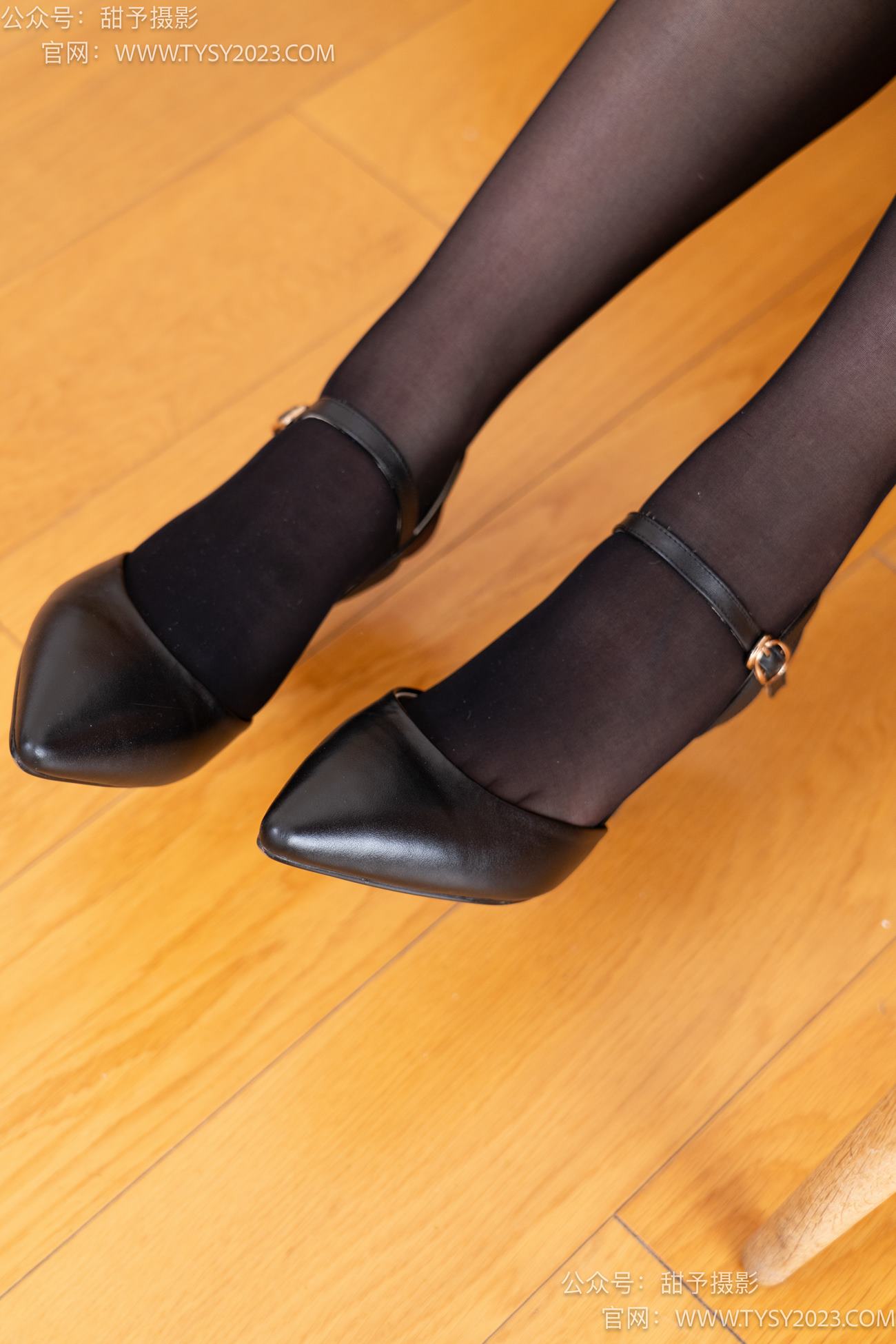 图片[11]-甜予摄影 NO.077 璇璇-JK制服、凉爽高跟鞋、嘿丝（脚尖透明款）、小人国剧情[128P] – 速更版-美库