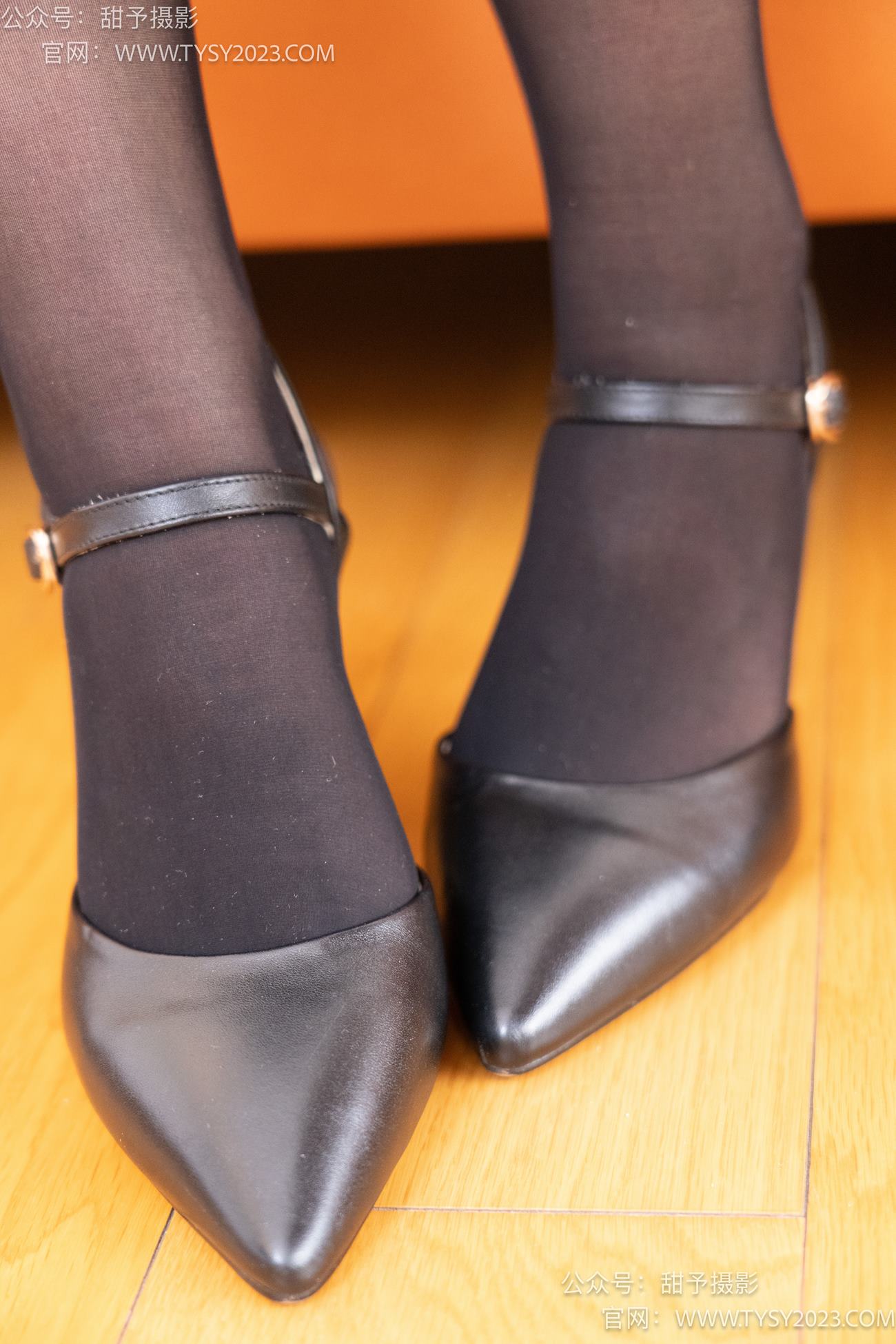 图片[19]-甜予摄影 NO.077 璇璇-JK制服、凉爽高跟鞋、嘿丝（脚尖透明款）、小人国剧情[128P] – 速更版-美库