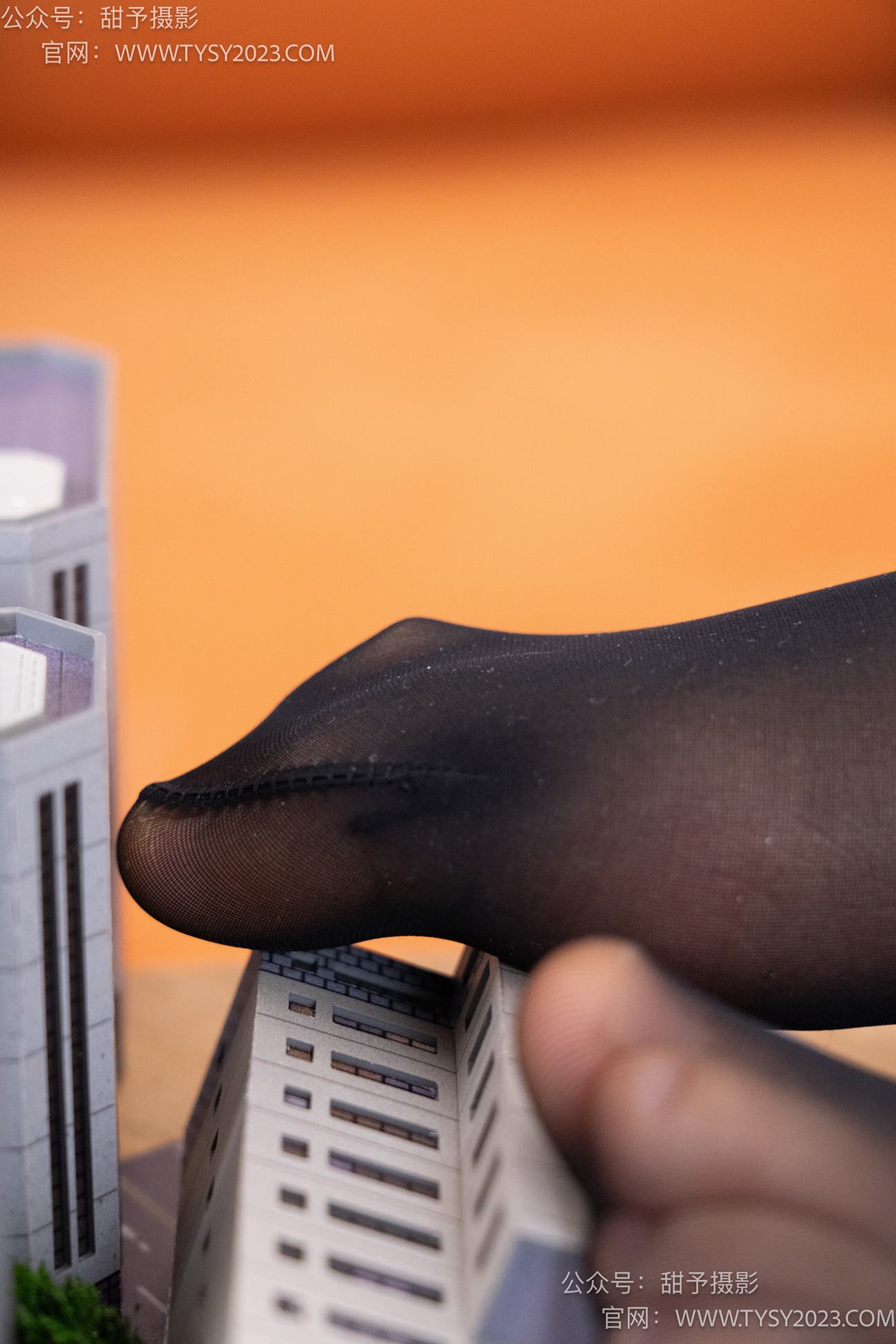 图片[77]-甜予摄影 NO.077 璇璇-JK制服、凉爽高跟鞋、嘿丝（脚尖透明款）、小人国剧情[128P] – 速更版-美库