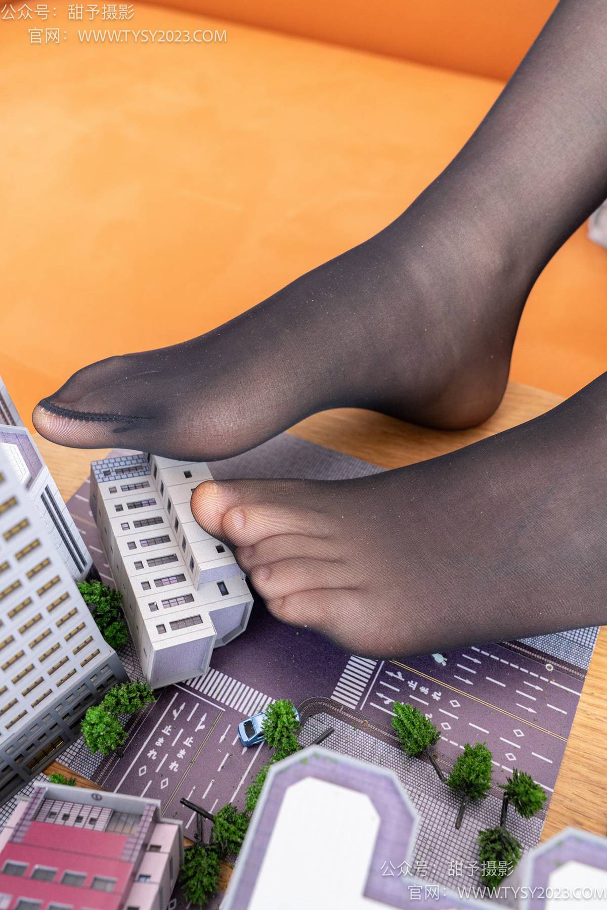 图片[78]-甜予摄影 NO.077 璇璇-JK制服、凉爽高跟鞋、嘿丝（脚尖透明款）、小人国剧情[128P] – 速更版-美库