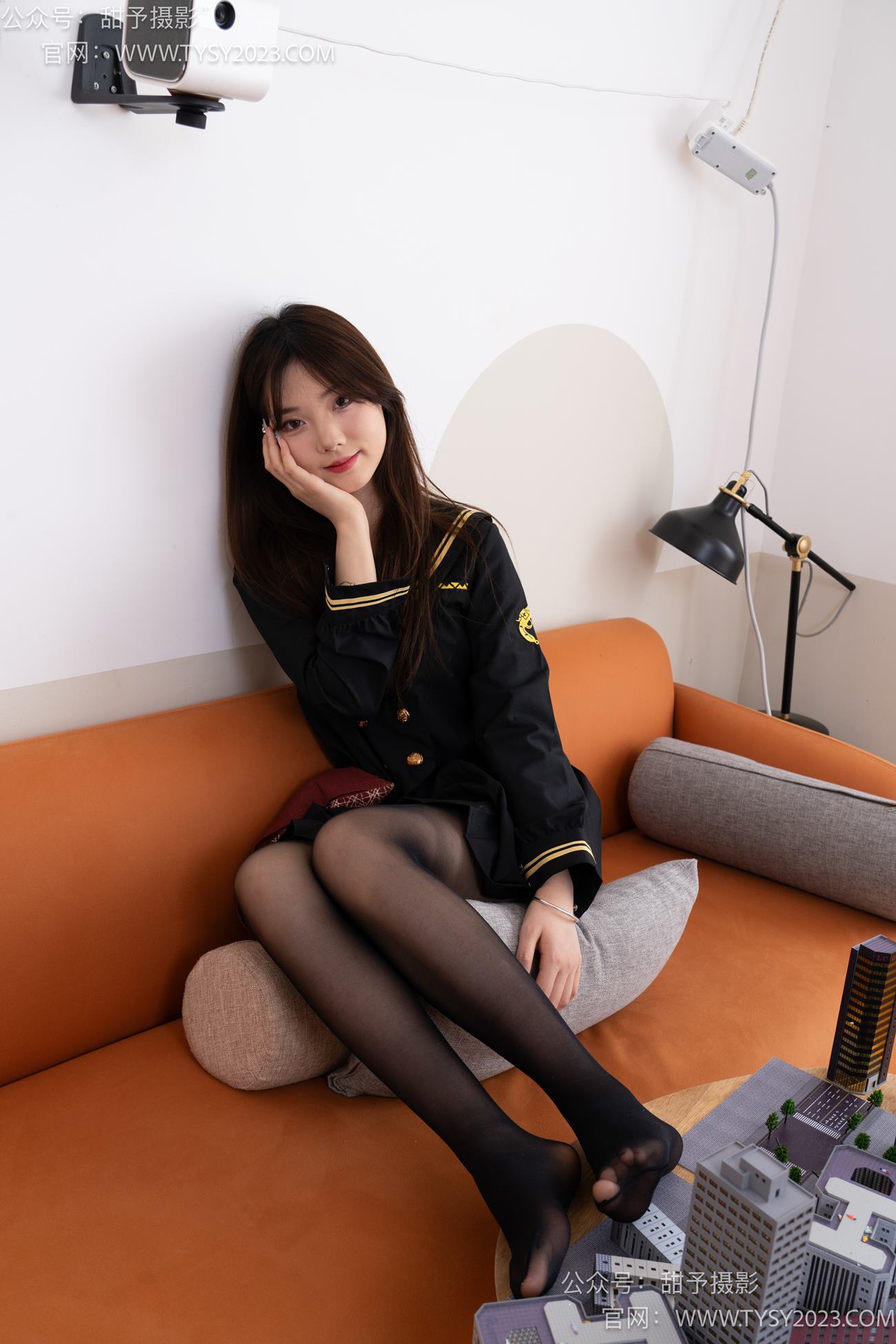 图片[83]-甜予摄影 NO.077 璇璇-JK制服、凉爽高跟鞋、嘿丝（脚尖透明款）、小人国剧情[128P] – 速更版-美库