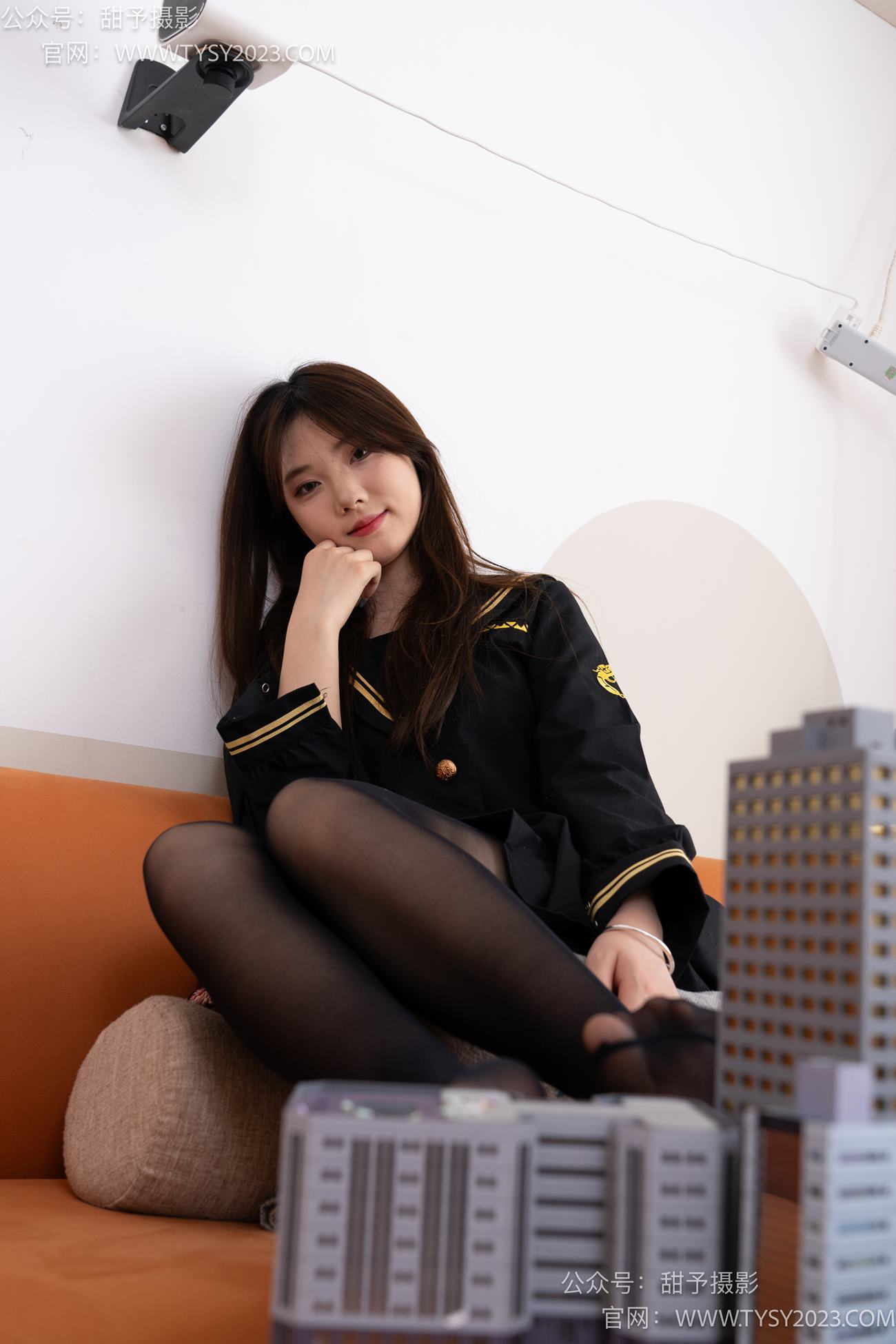 图片[84]-甜予摄影 NO.077 璇璇-JK制服、凉爽高跟鞋、嘿丝（脚尖透明款）、小人国剧情[128P] – 速更版-美库