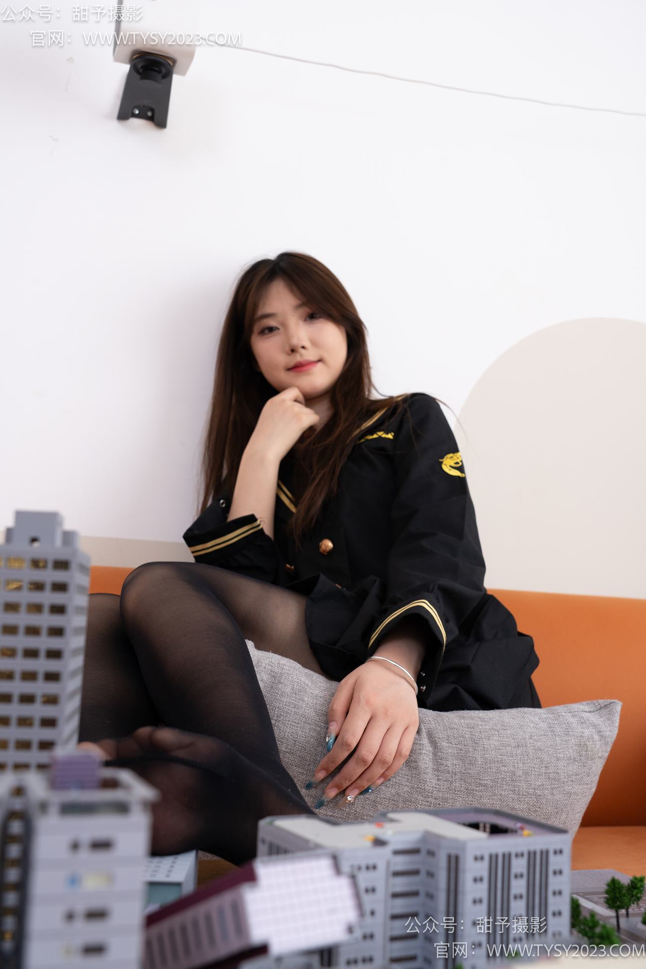 图片[85]-甜予摄影 NO.077 璇璇-JK制服、凉爽高跟鞋、嘿丝（脚尖透明款）、小人国剧情[128P] – 速更版-美库