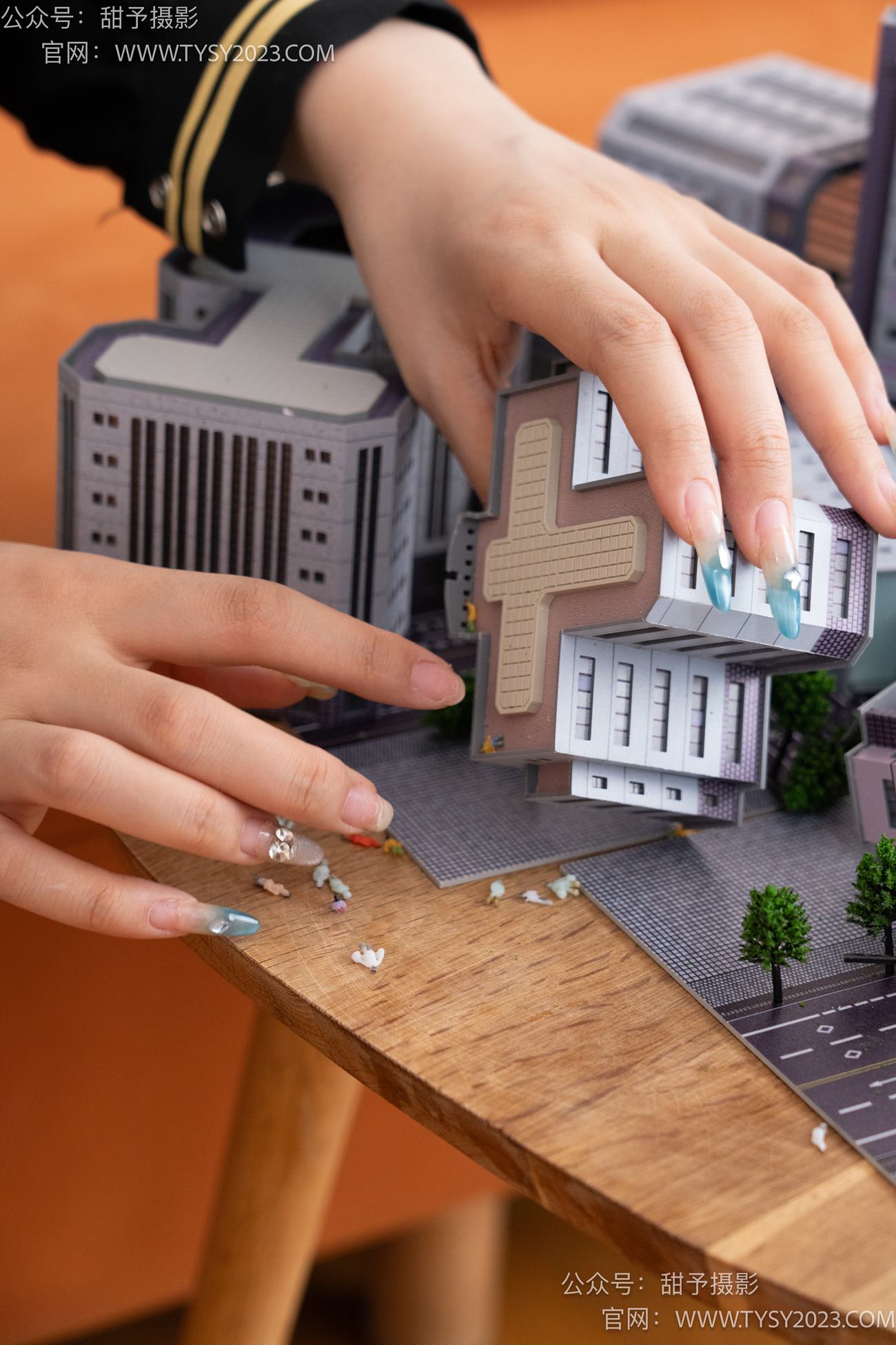 图片[91]-甜予摄影 NO.077 璇璇-JK制服、凉爽高跟鞋、嘿丝（脚尖透明款）、小人国剧情[128P] – 速更版-美库