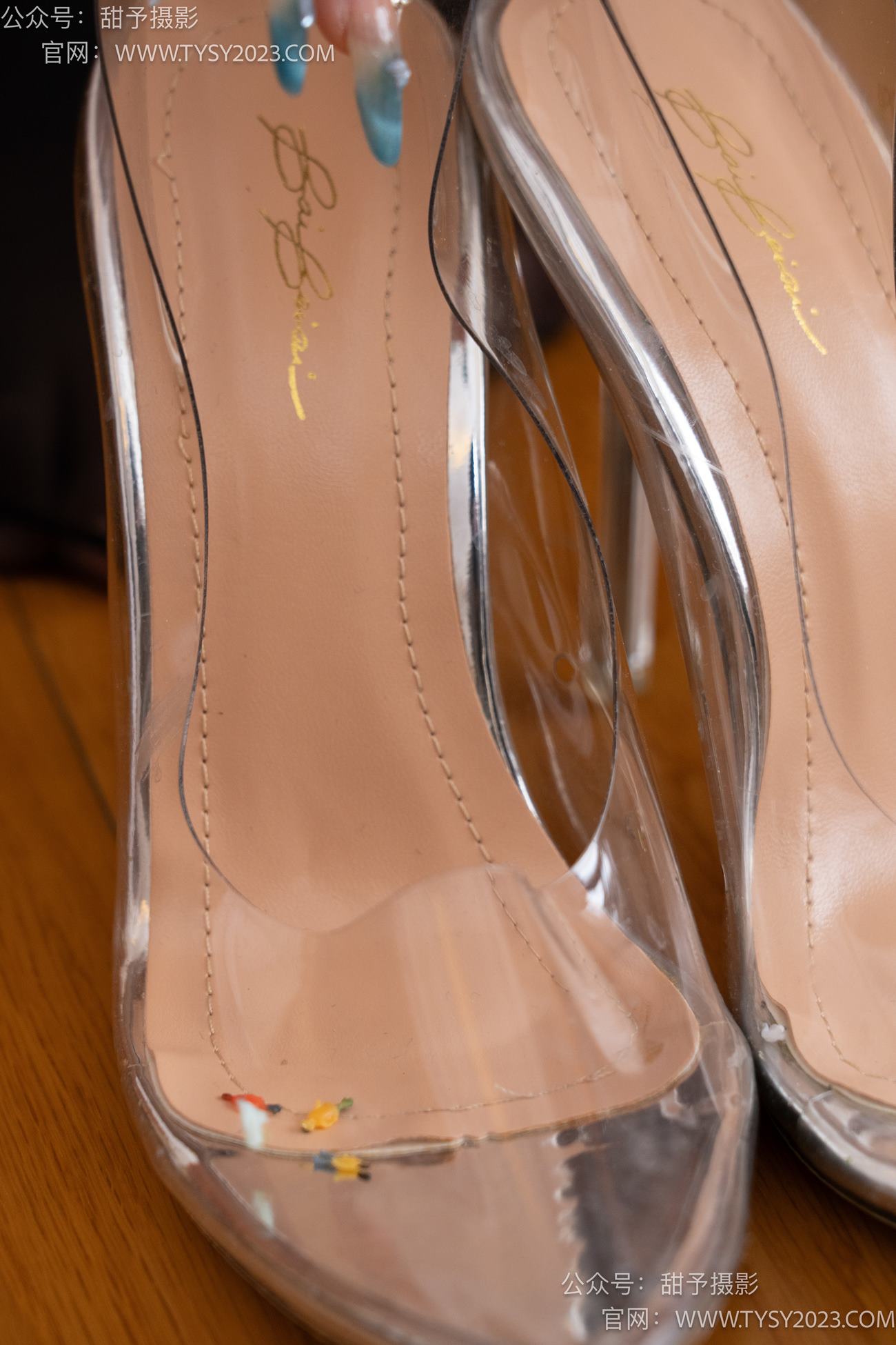 图片[93]-甜予摄影 NO.077 璇璇-JK制服、凉爽高跟鞋、嘿丝（脚尖透明款）、小人国剧情[128P] – 速更版-美库