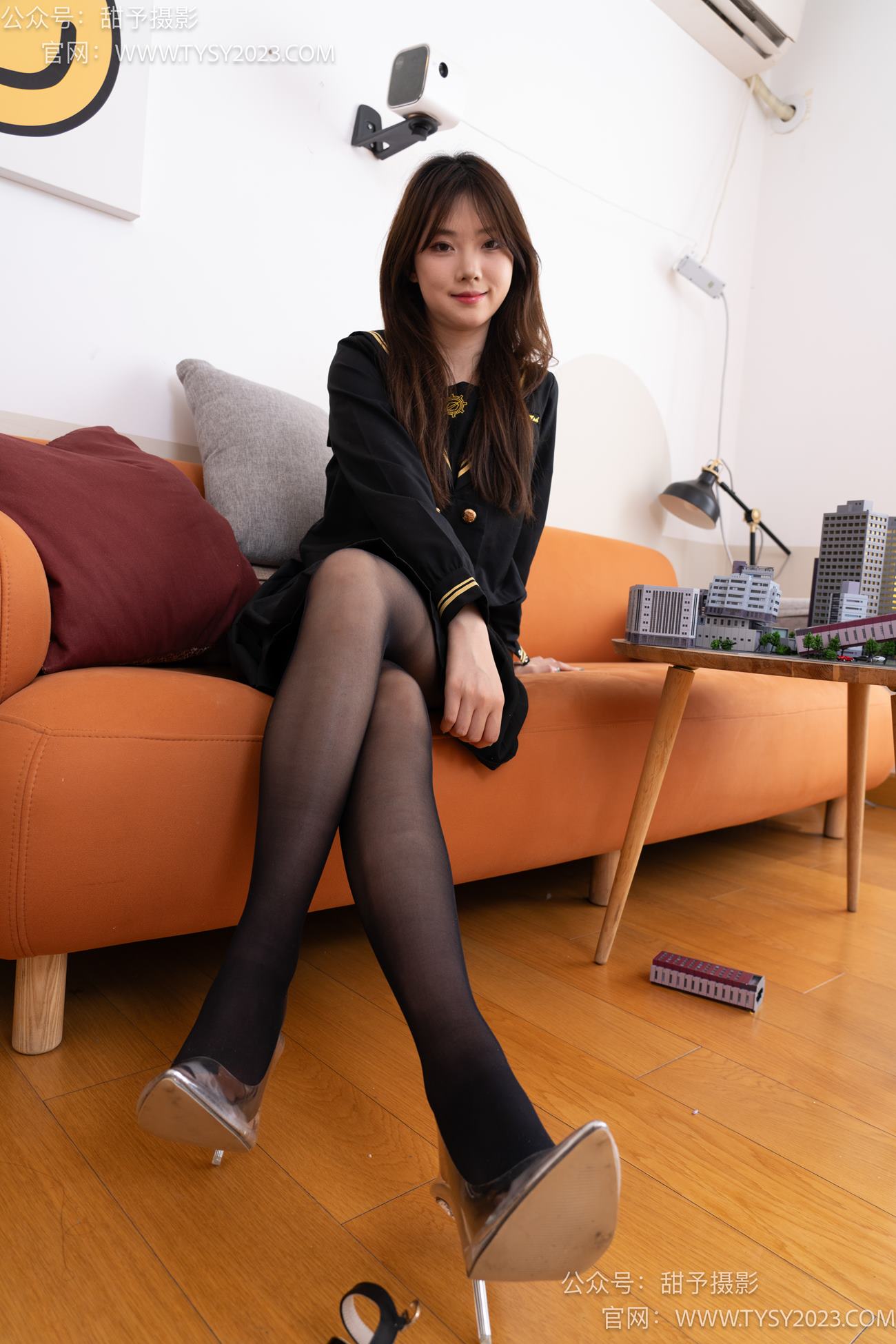 图片[120]-甜予摄影 NO.077 璇璇-JK制服、凉爽高跟鞋、嘿丝（脚尖透明款）、小人国剧情[128P] – 速更版-美库