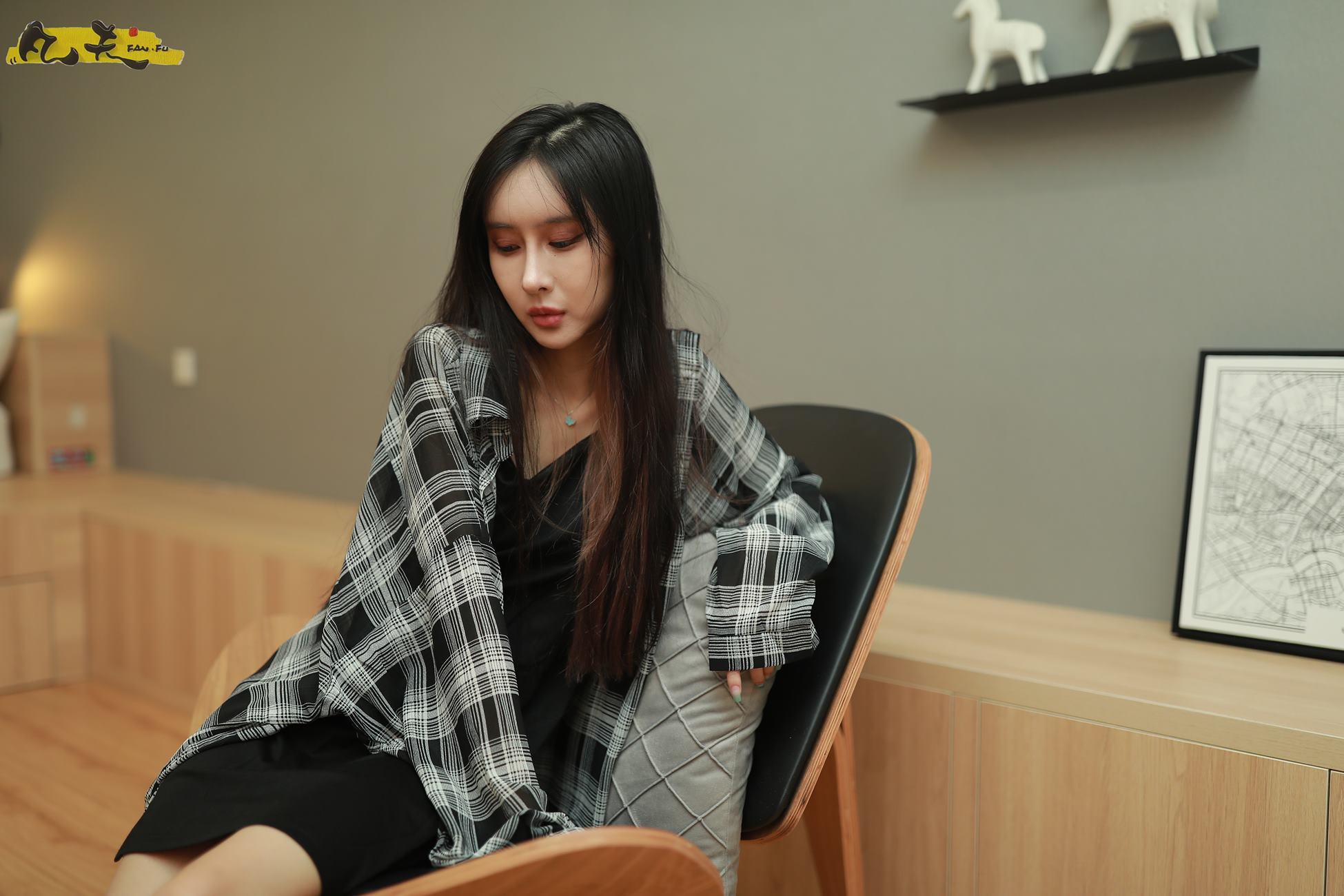 图片[15]-凡夫摄影 NO.0009 – 依茜 高帮帆布鞋黑色棉袜[243P] – 速更版-美库