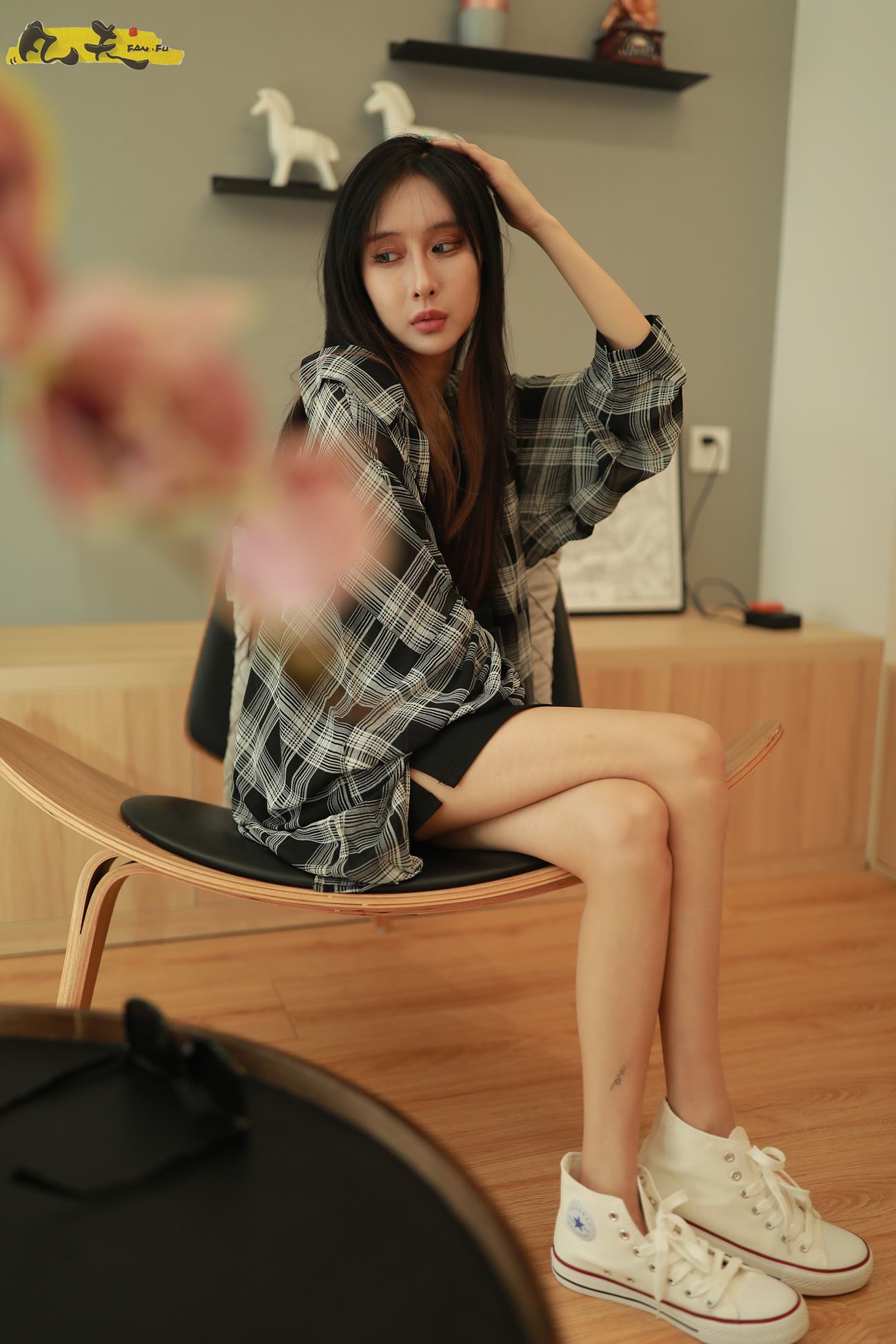 图片[23]-凡夫摄影 NO.0009 – 依茜 高帮帆布鞋黑色棉袜[243P] – 速更版-美库