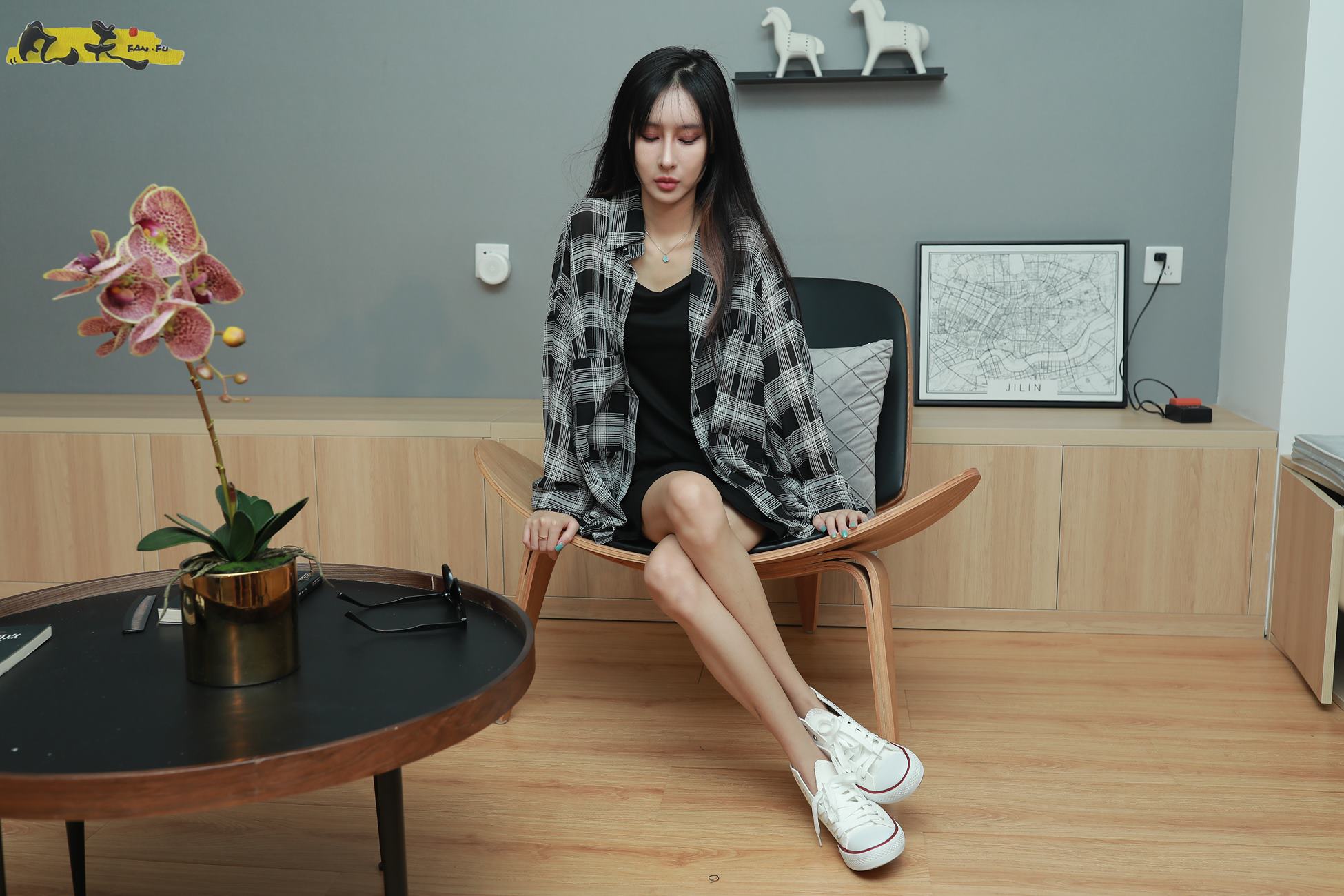 图片[32]-凡夫摄影 NO.0009 – 依茜 高帮帆布鞋黑色棉袜[243P] – 速更版-美库