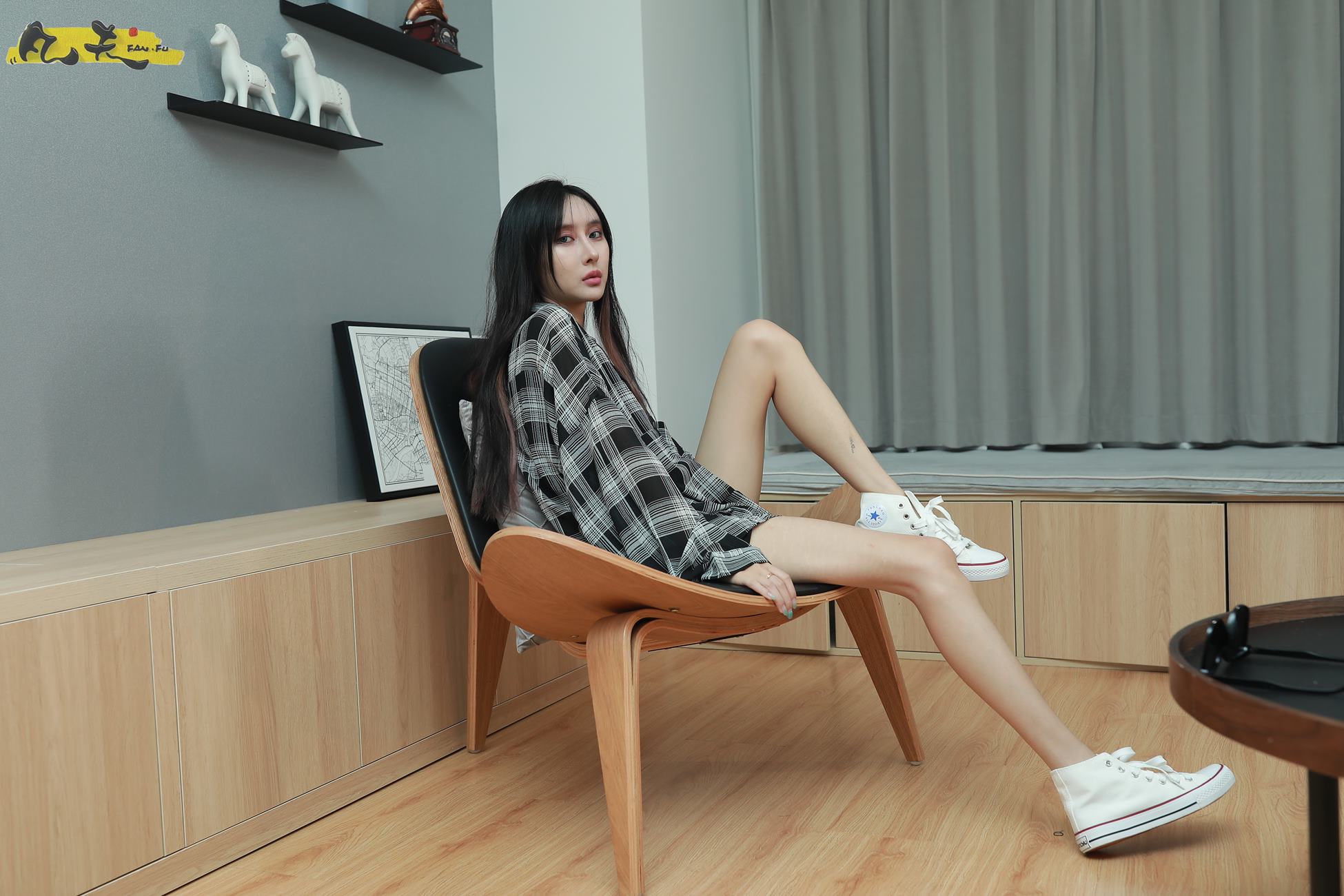 图片[36]-凡夫摄影 NO.0009 – 依茜 高帮帆布鞋黑色棉袜[243P] – 速更版-美库
