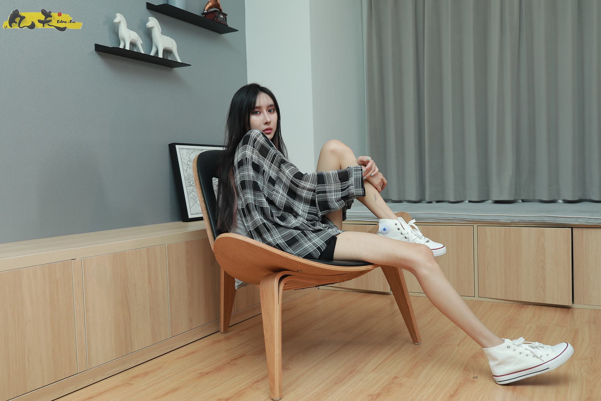 图片[37]-凡夫摄影 NO.0009 – 依茜 高帮帆布鞋黑色棉袜[243P] – 速更版-美库