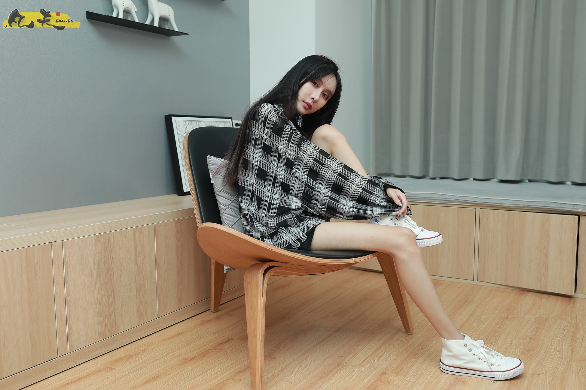 图片[39]-凡夫摄影 NO.0009 – 依茜 高帮帆布鞋黑色棉袜[243P] – 速更版-美库