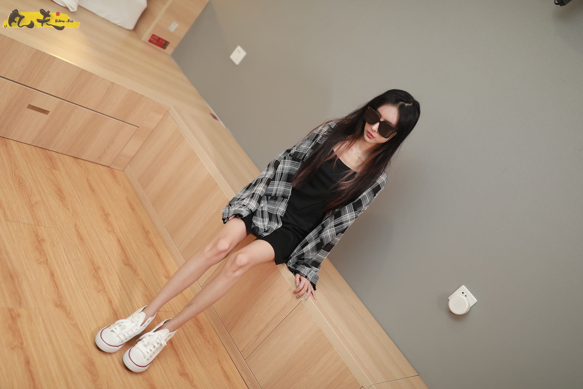 图片[49]-凡夫摄影 NO.0009 – 依茜 高帮帆布鞋黑色棉袜[243P] – 速更版-美库